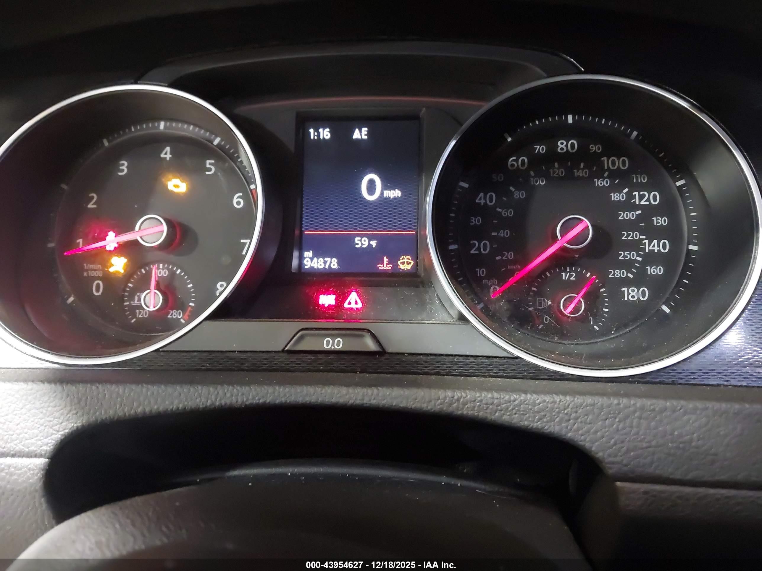 VOLKSWAGEN GOLF image 7