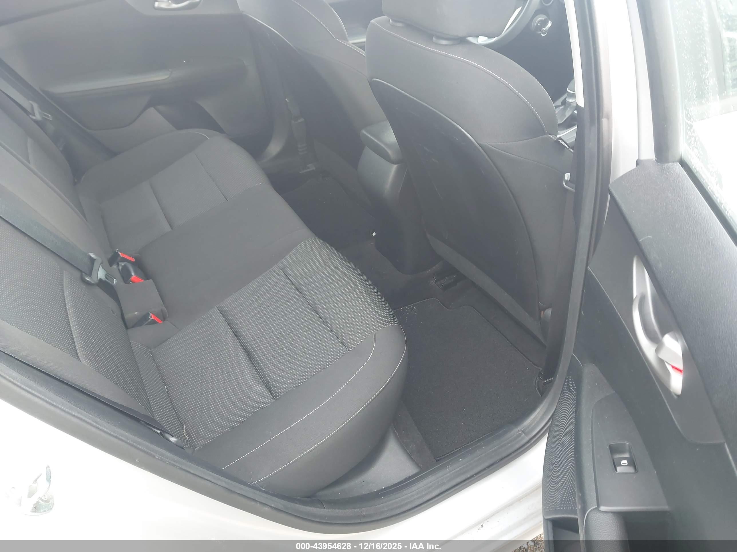 KIA FORTE image 8