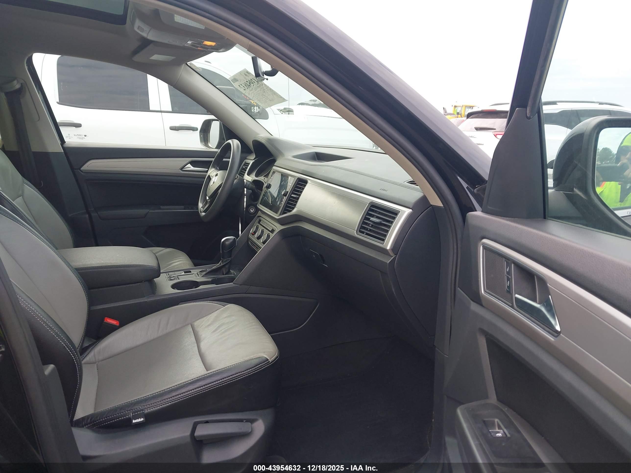 VOLKSWAGEN ATLAS image 5