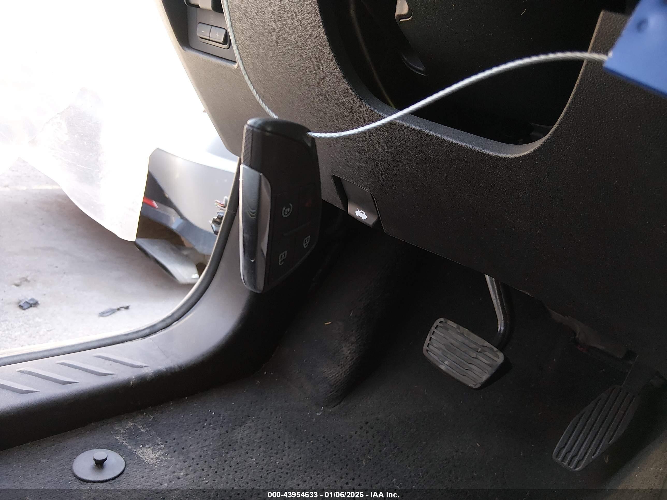 CHEVROLET COLORADO image 11