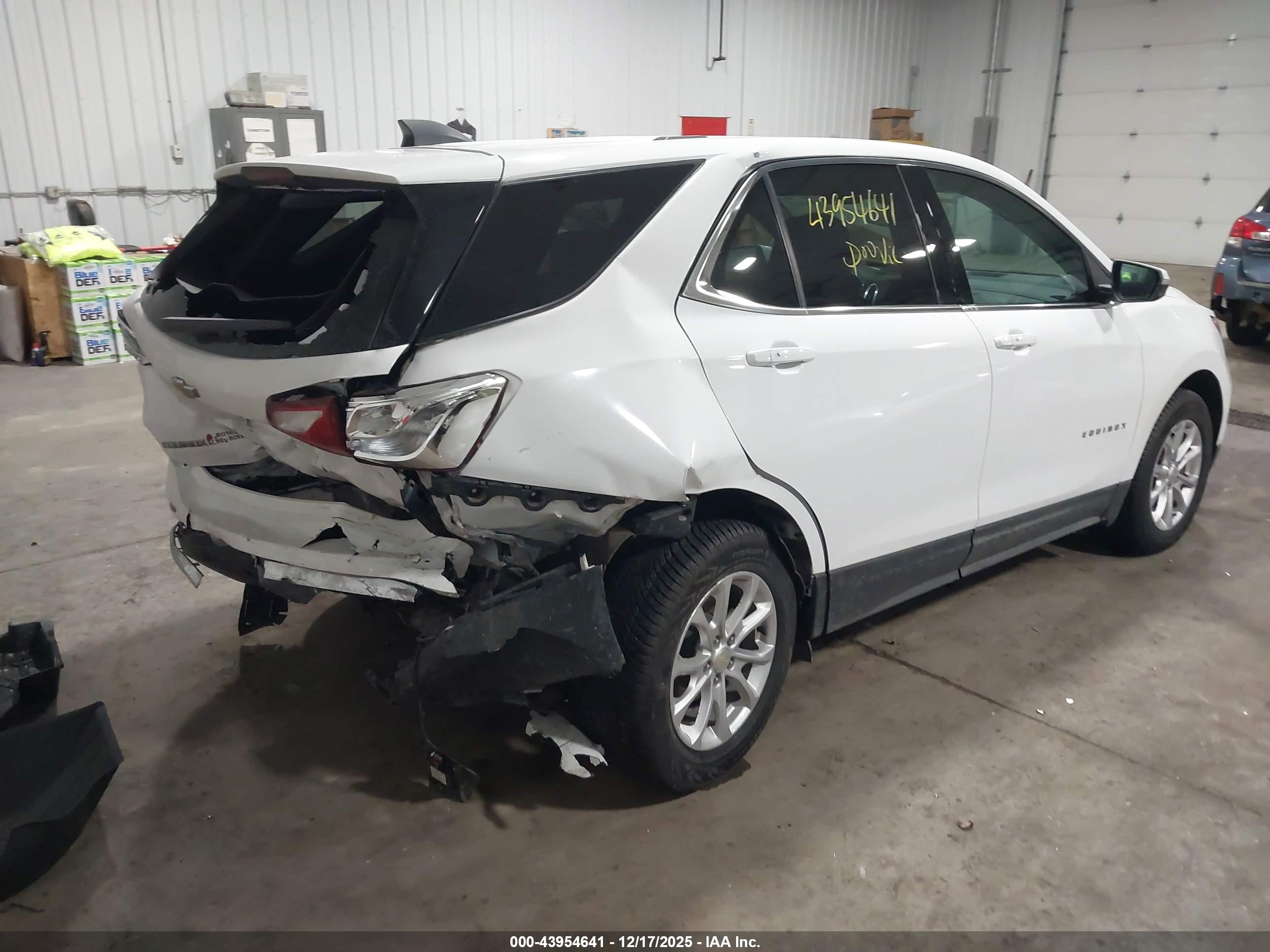 CHEVROLET EQUINOX image 4