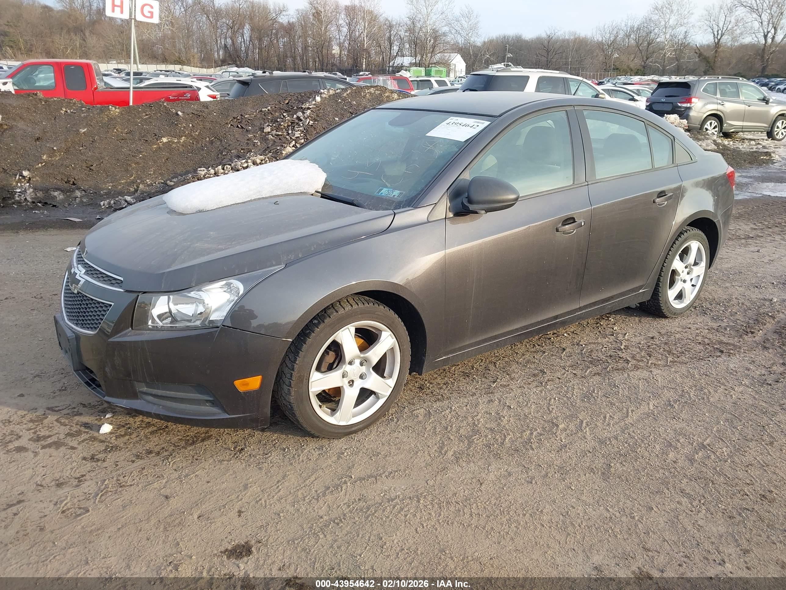 CHEVROLET CRUZE image 2