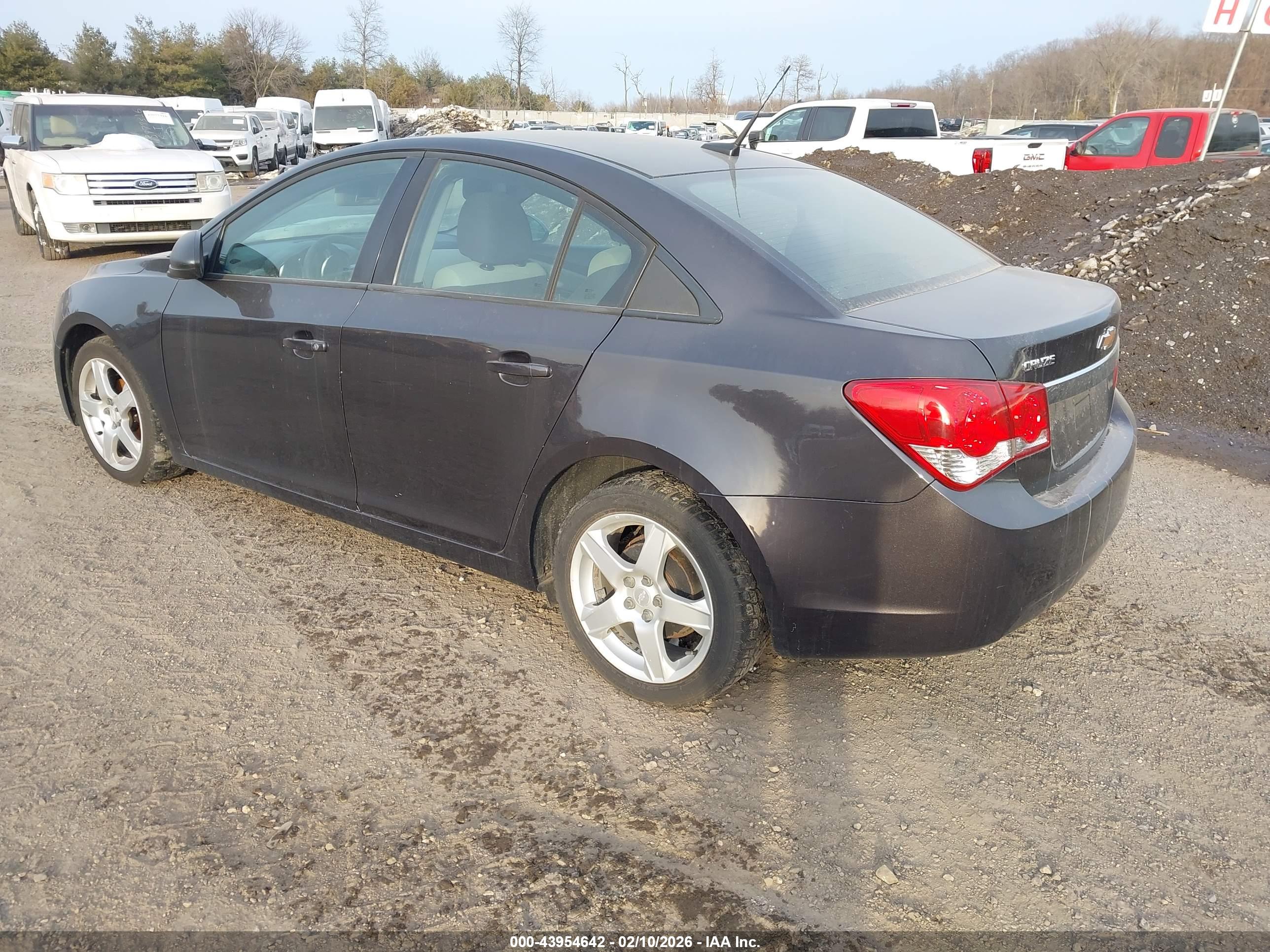 CHEVROLET CRUZE image 3
