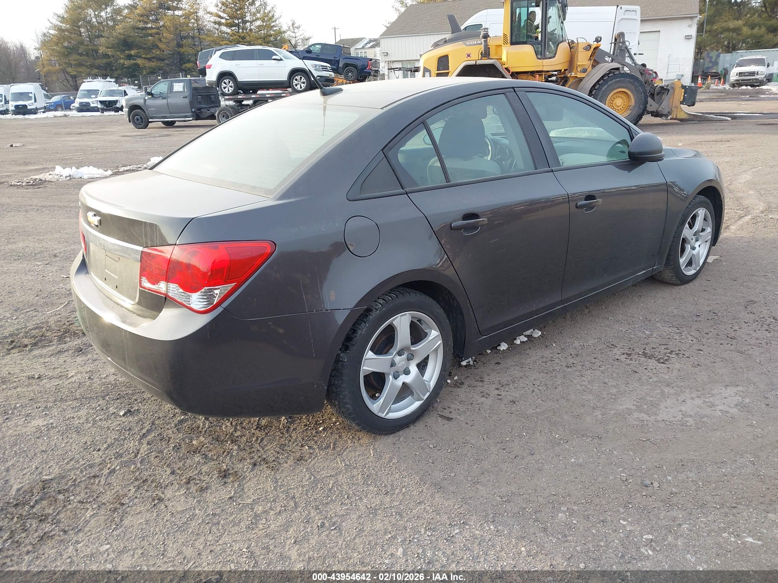 CHEVROLET CRUZE image 4