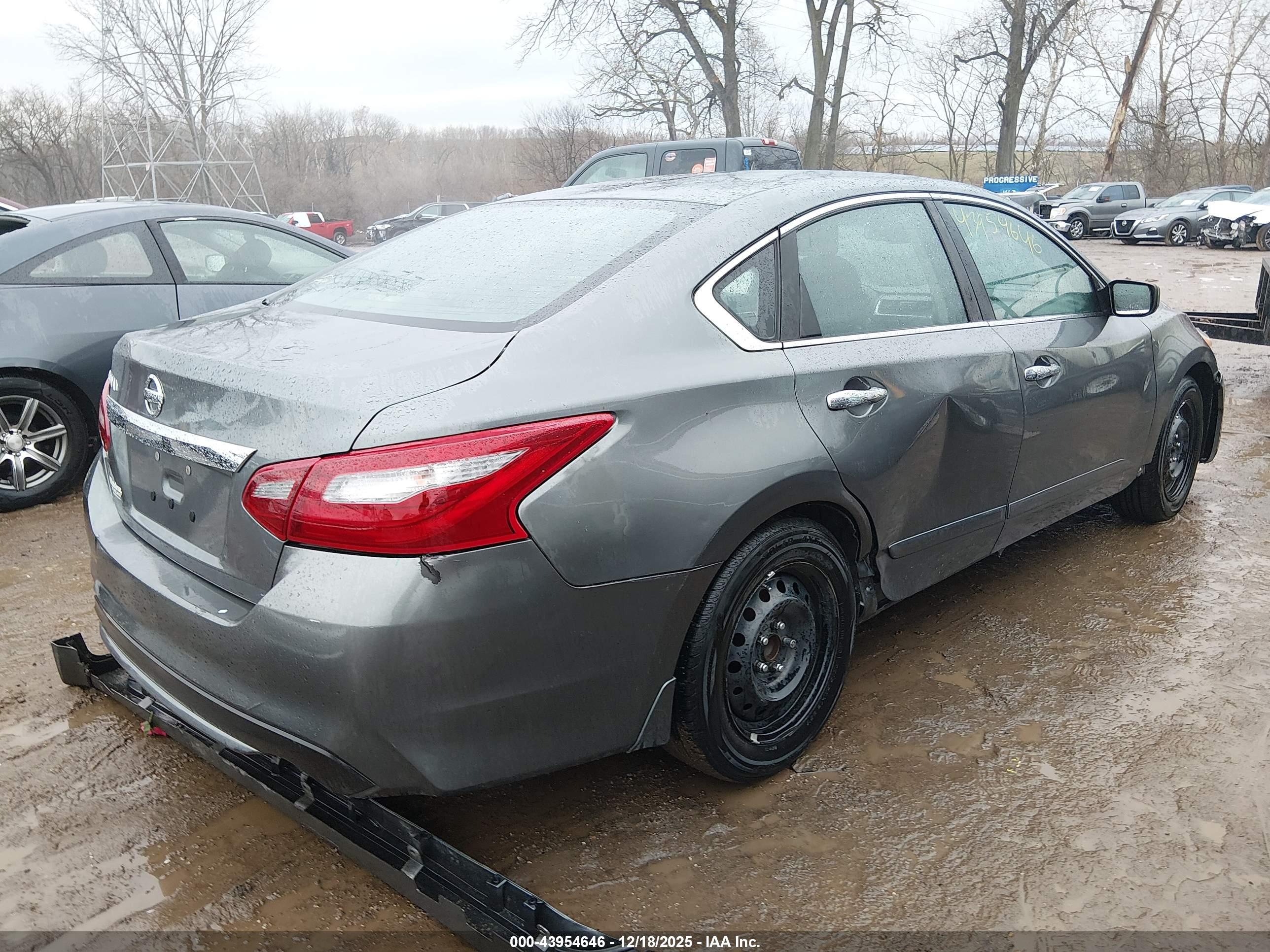 NISSAN ALTIMA image 4