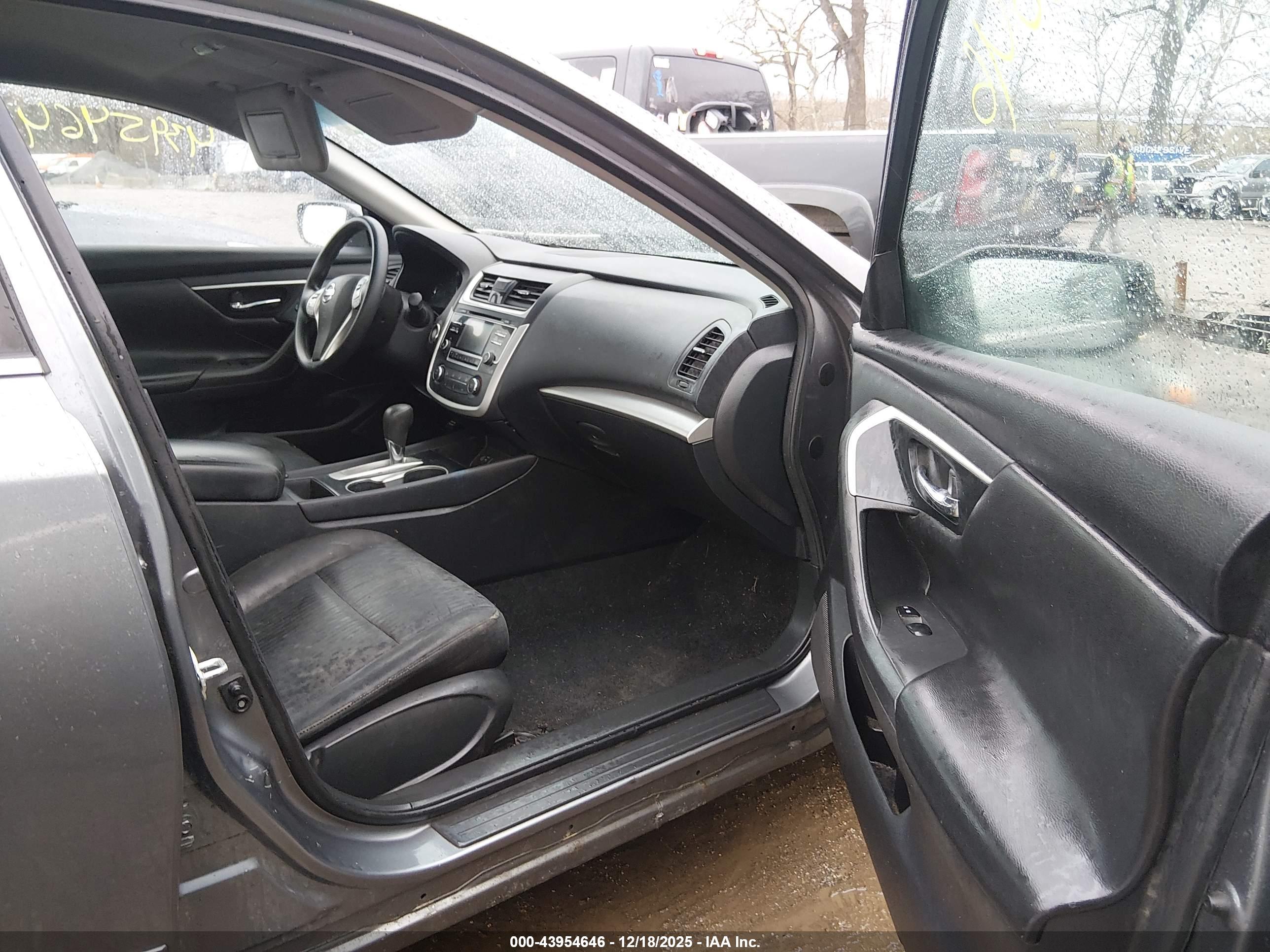 NISSAN ALTIMA image 5