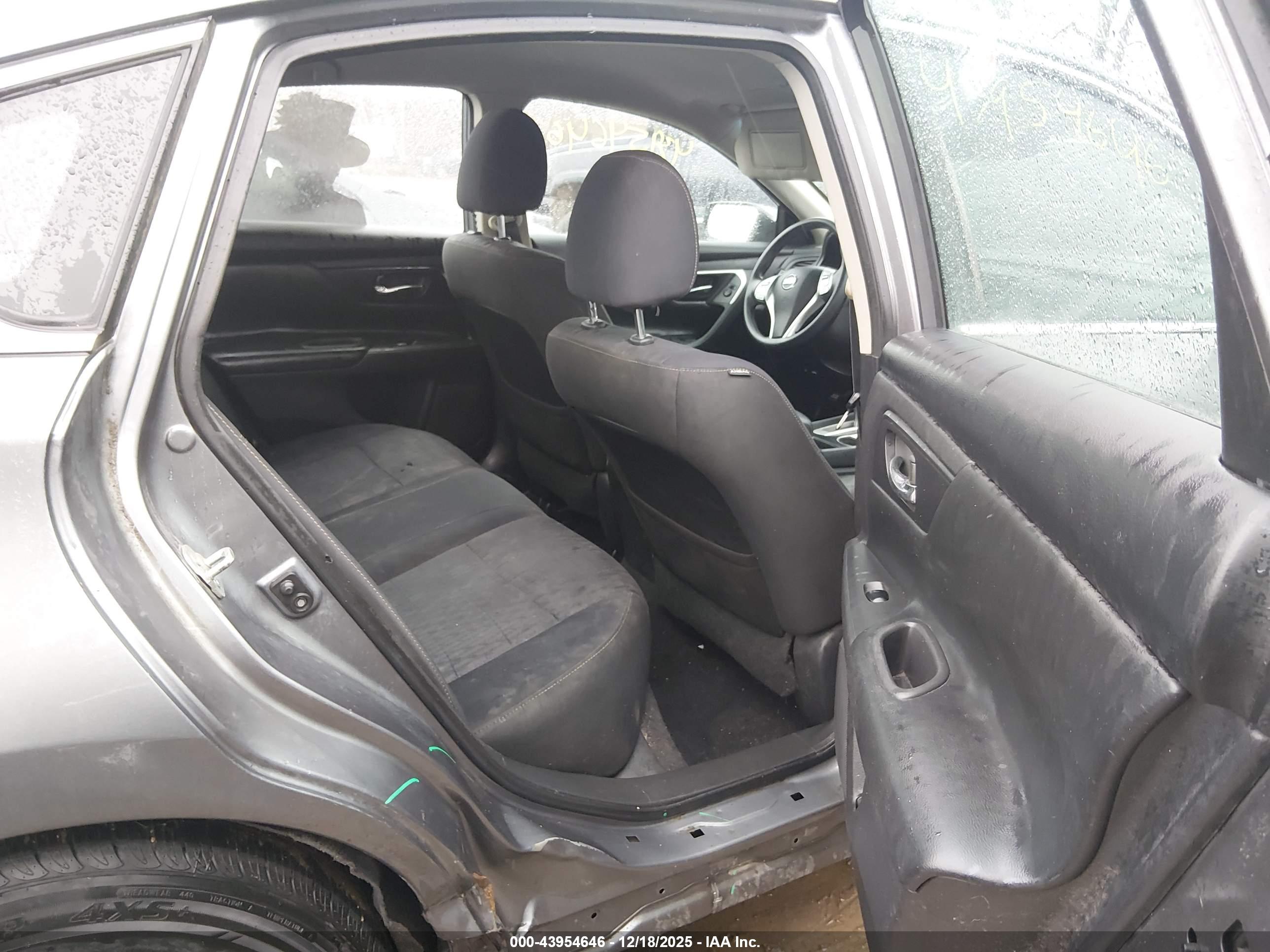 NISSAN ALTIMA image 8