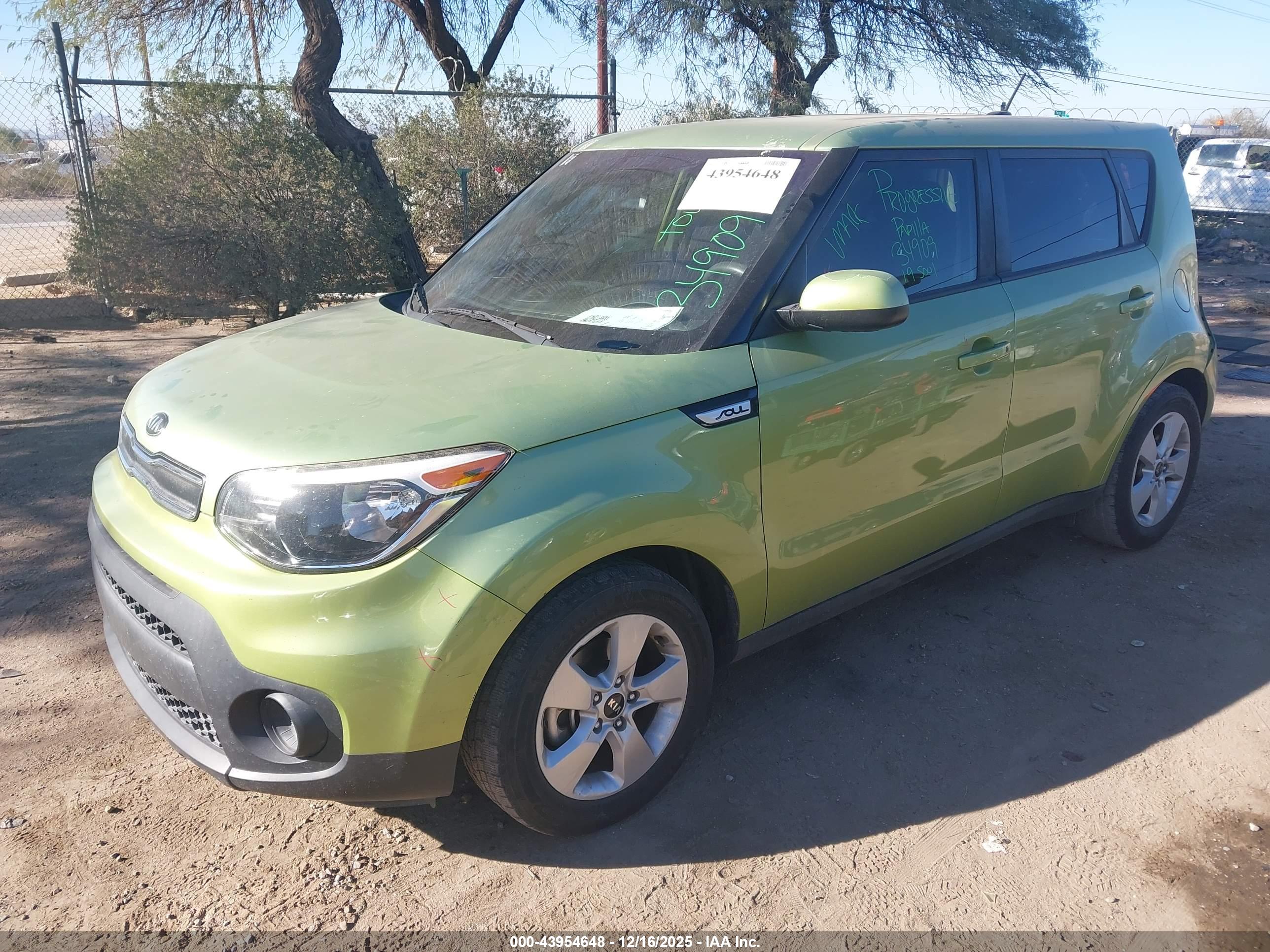 KIA SOUL image 2
