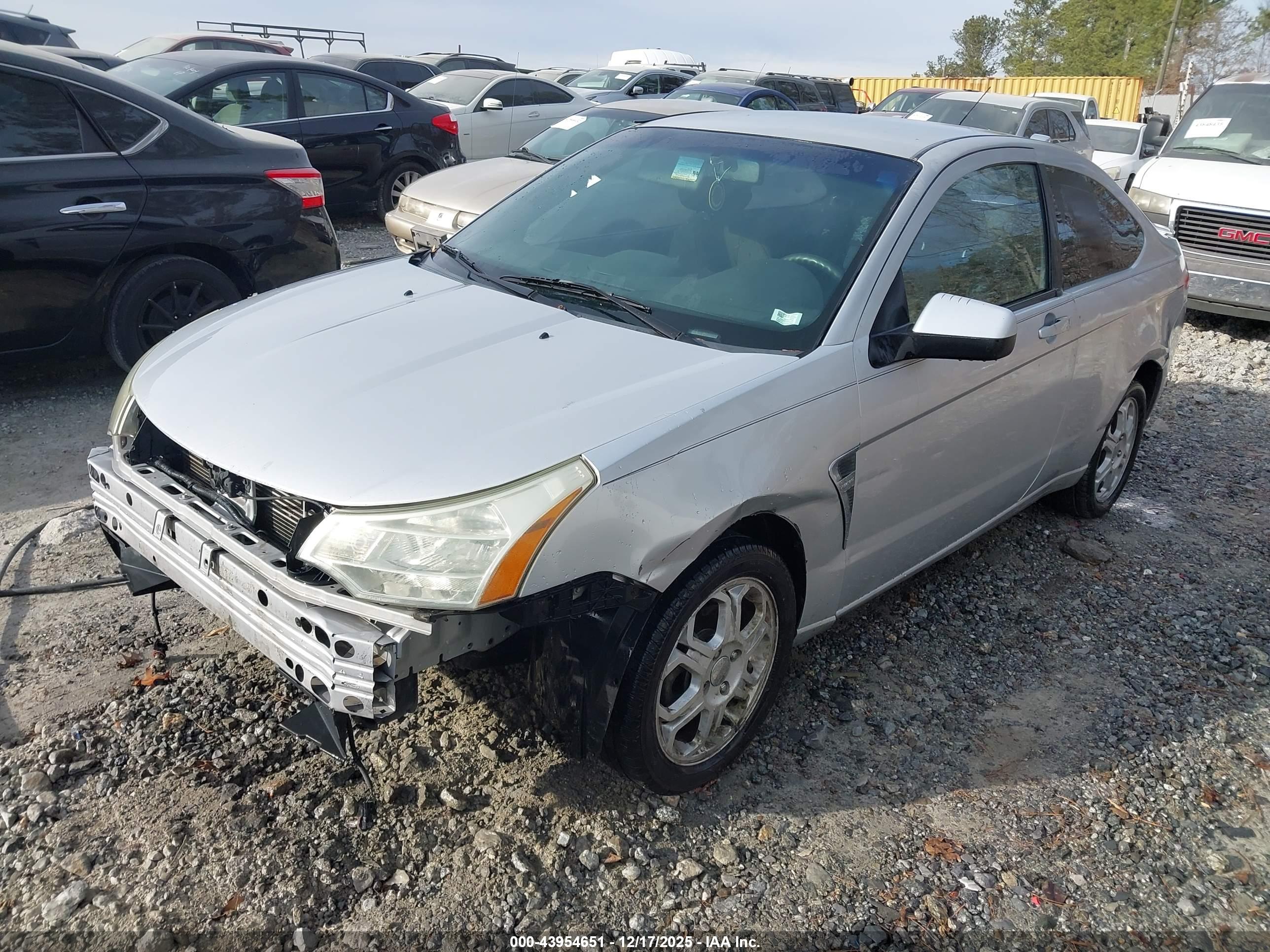FORD FOCUS image 2