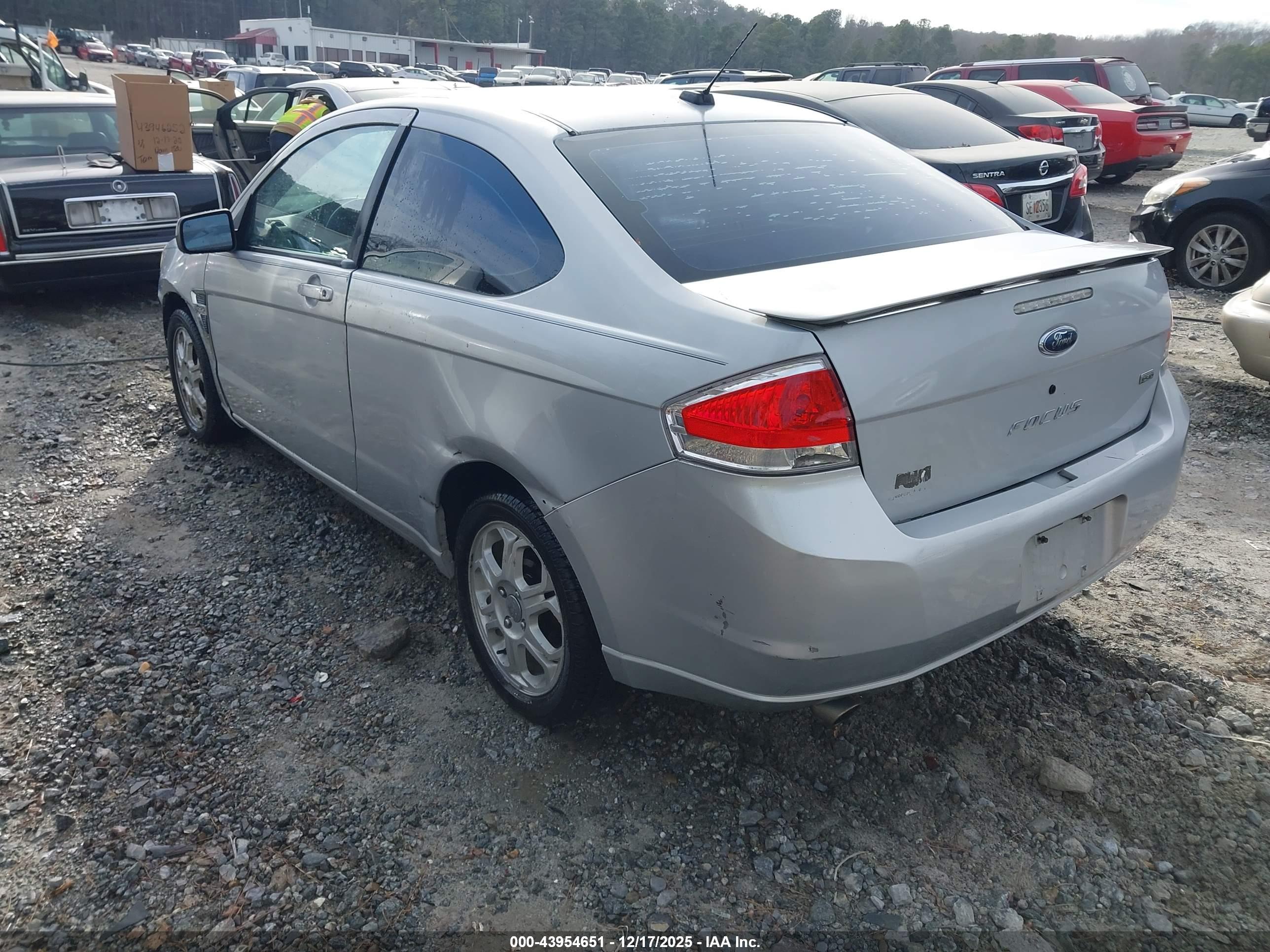 FORD FOCUS image 3