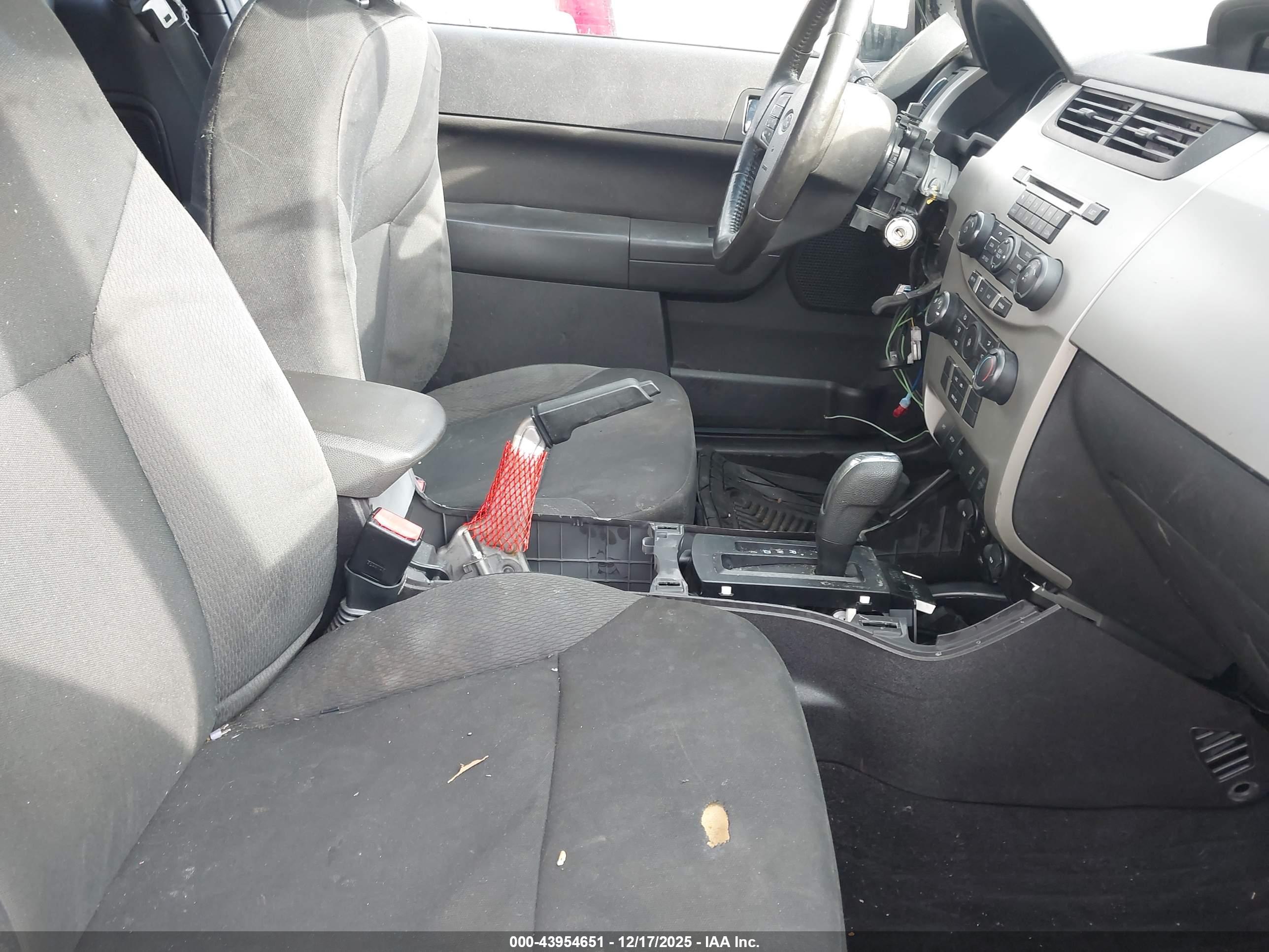 FORD FOCUS image 5