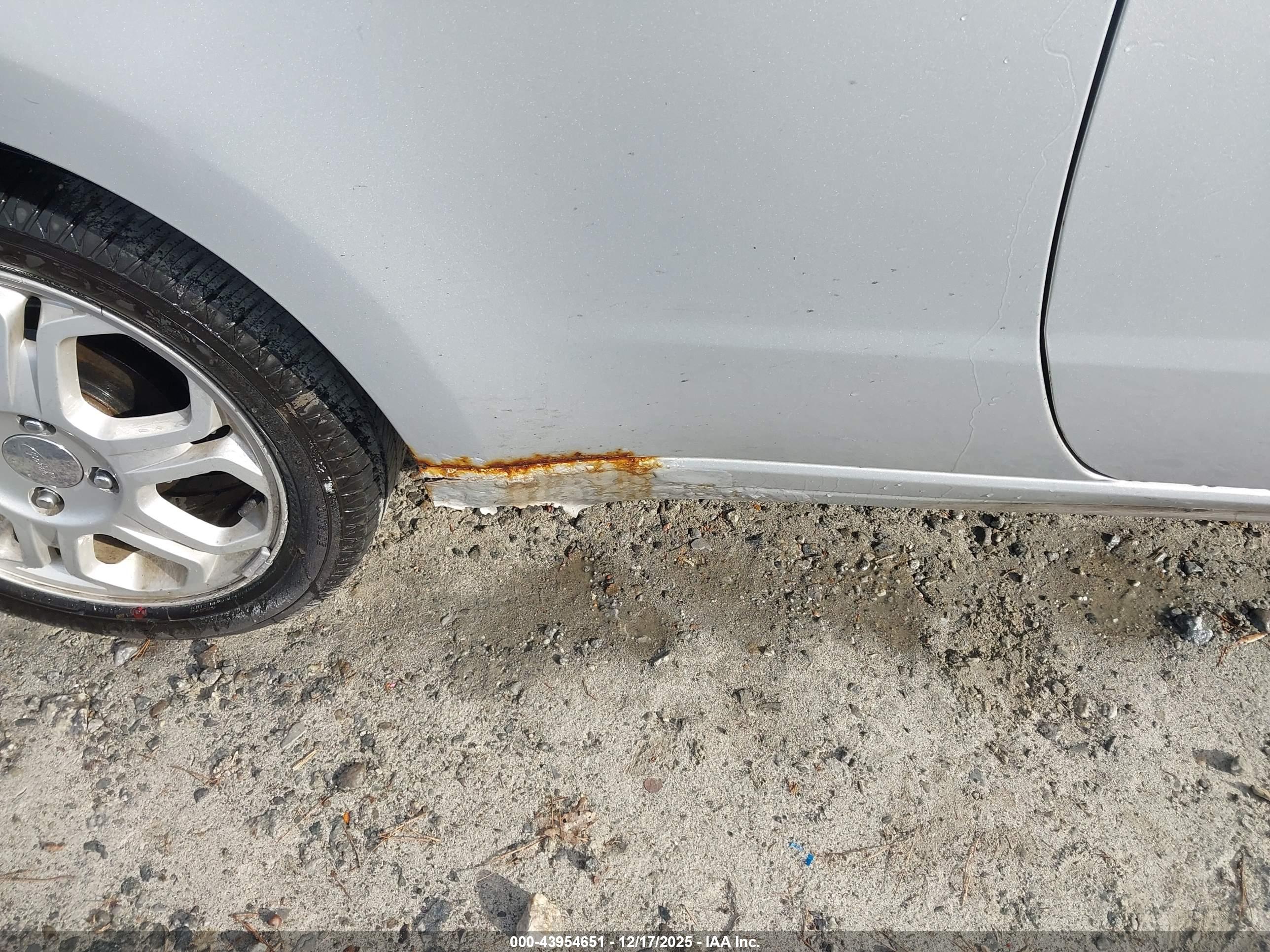 FORD FOCUS image 6