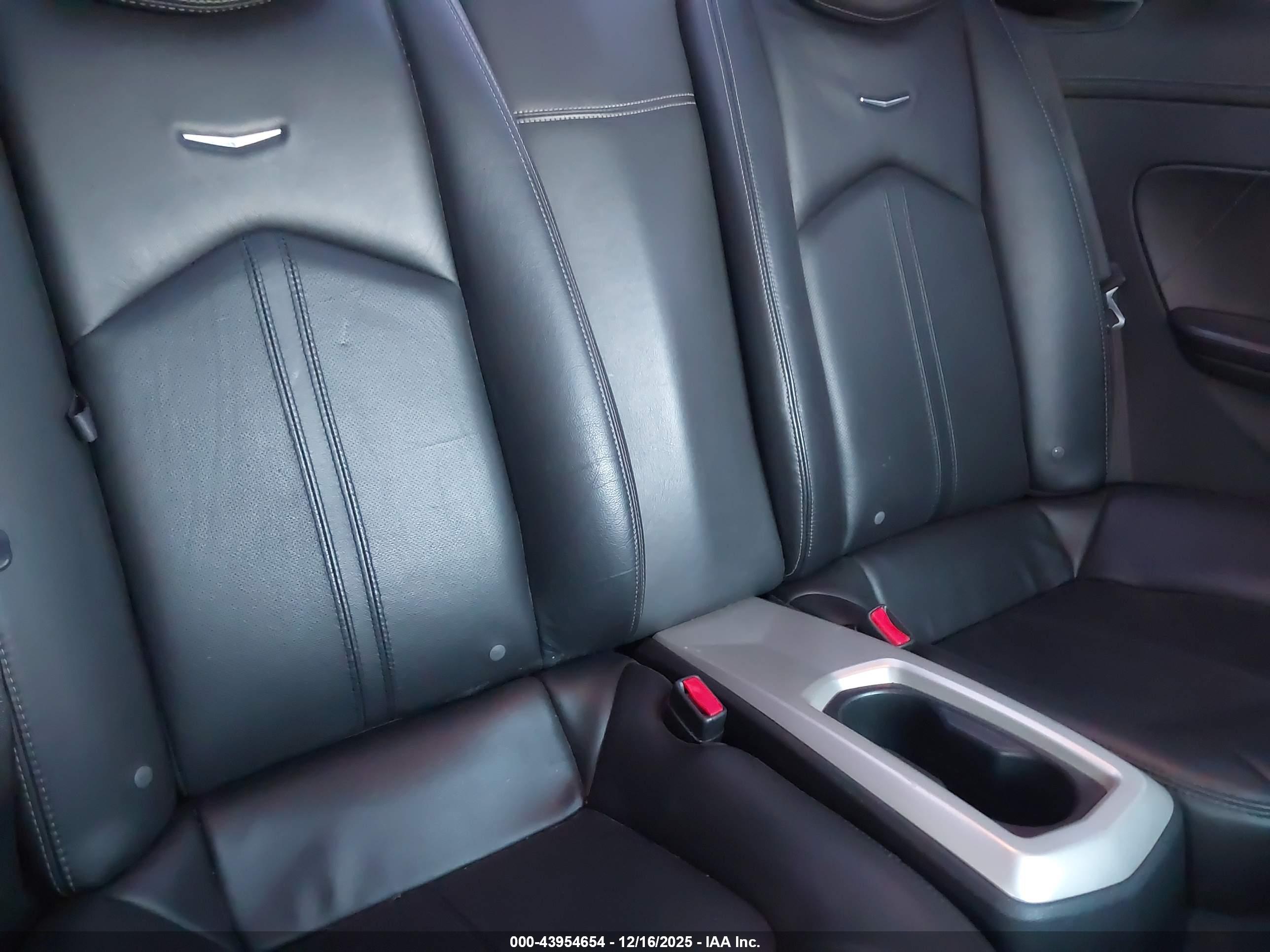 CADILLAC CTS image 8