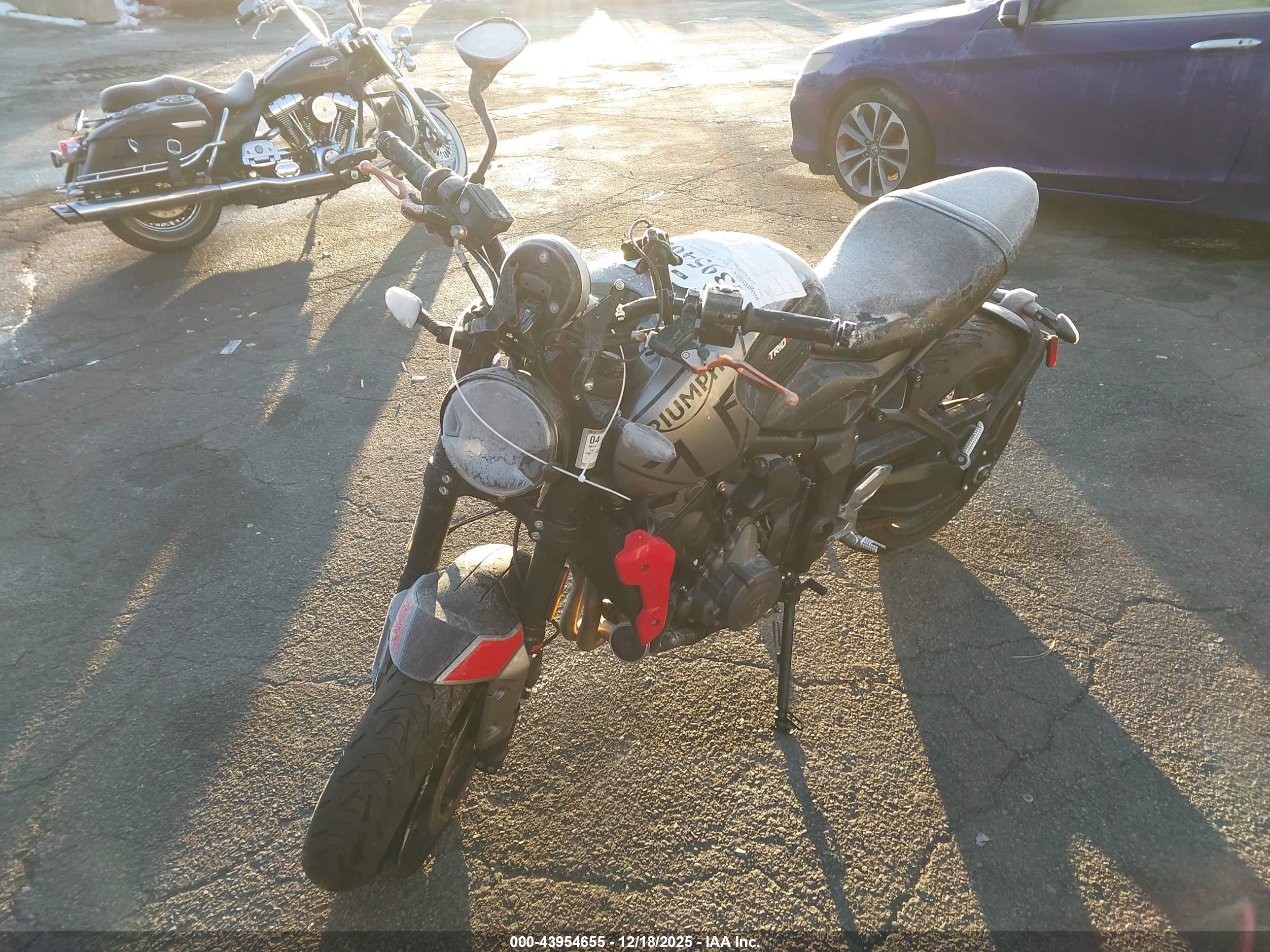 TRIUMPH MOTORCYCLE image 2