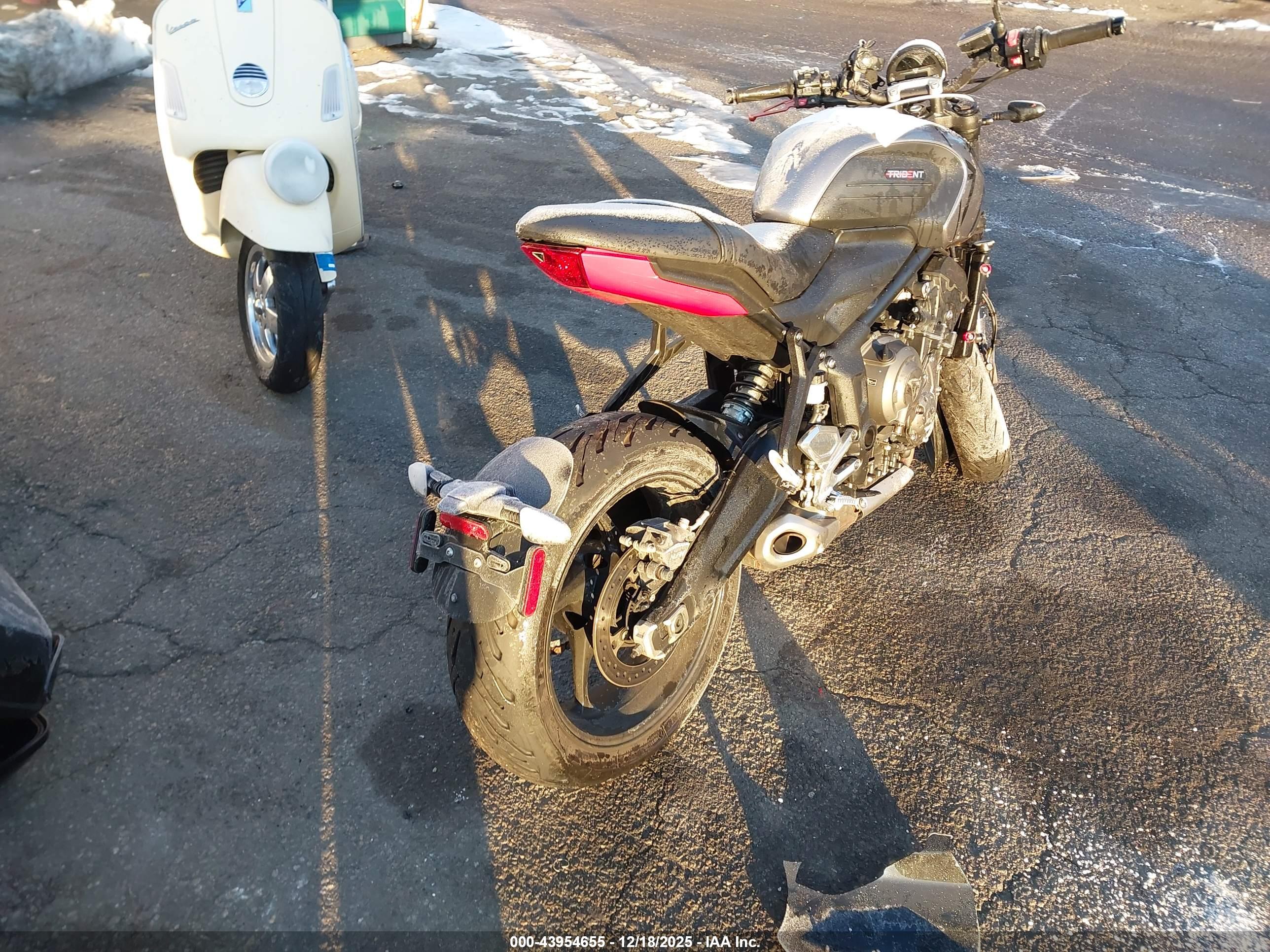 TRIUMPH MOTORCYCLE image 4
