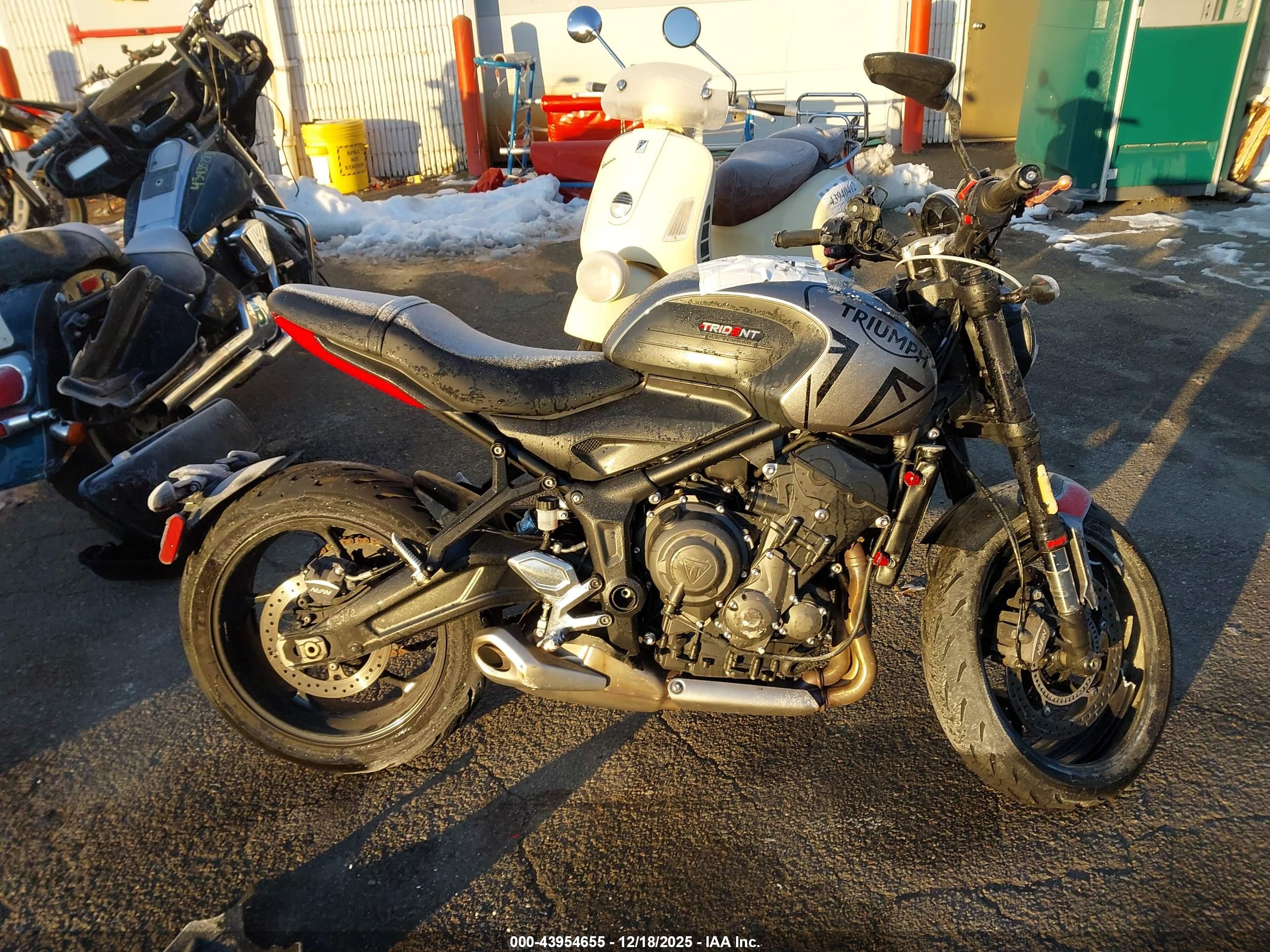 TRIUMPH MOTORCYCLE image 8