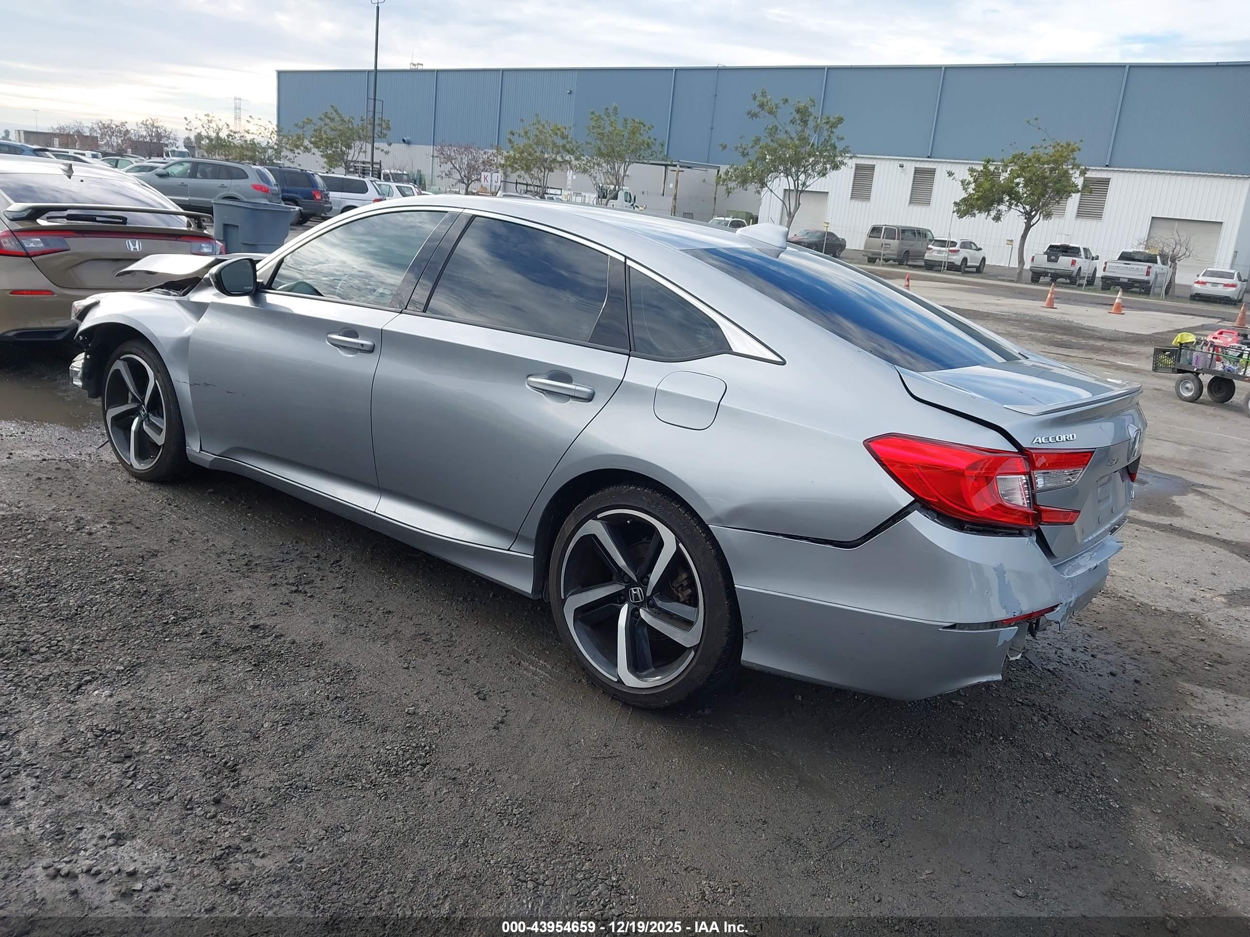 HONDA ACCORD image 3
