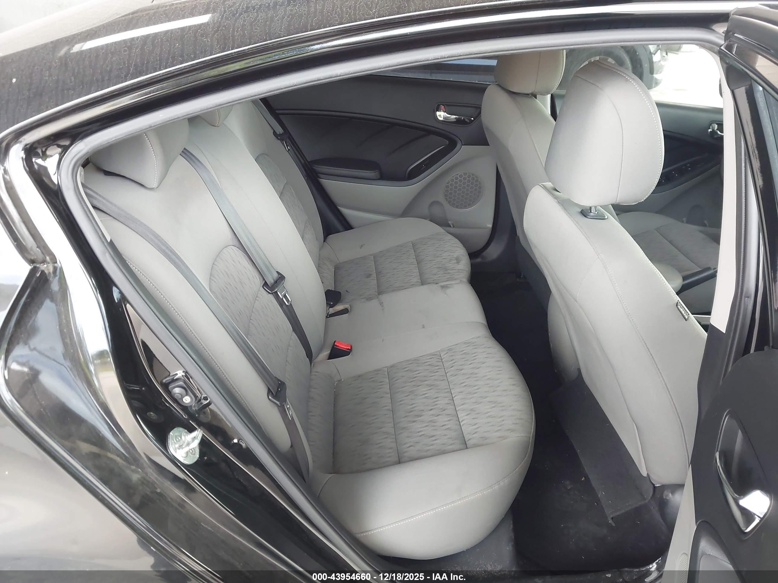 KIA FORTE image 8