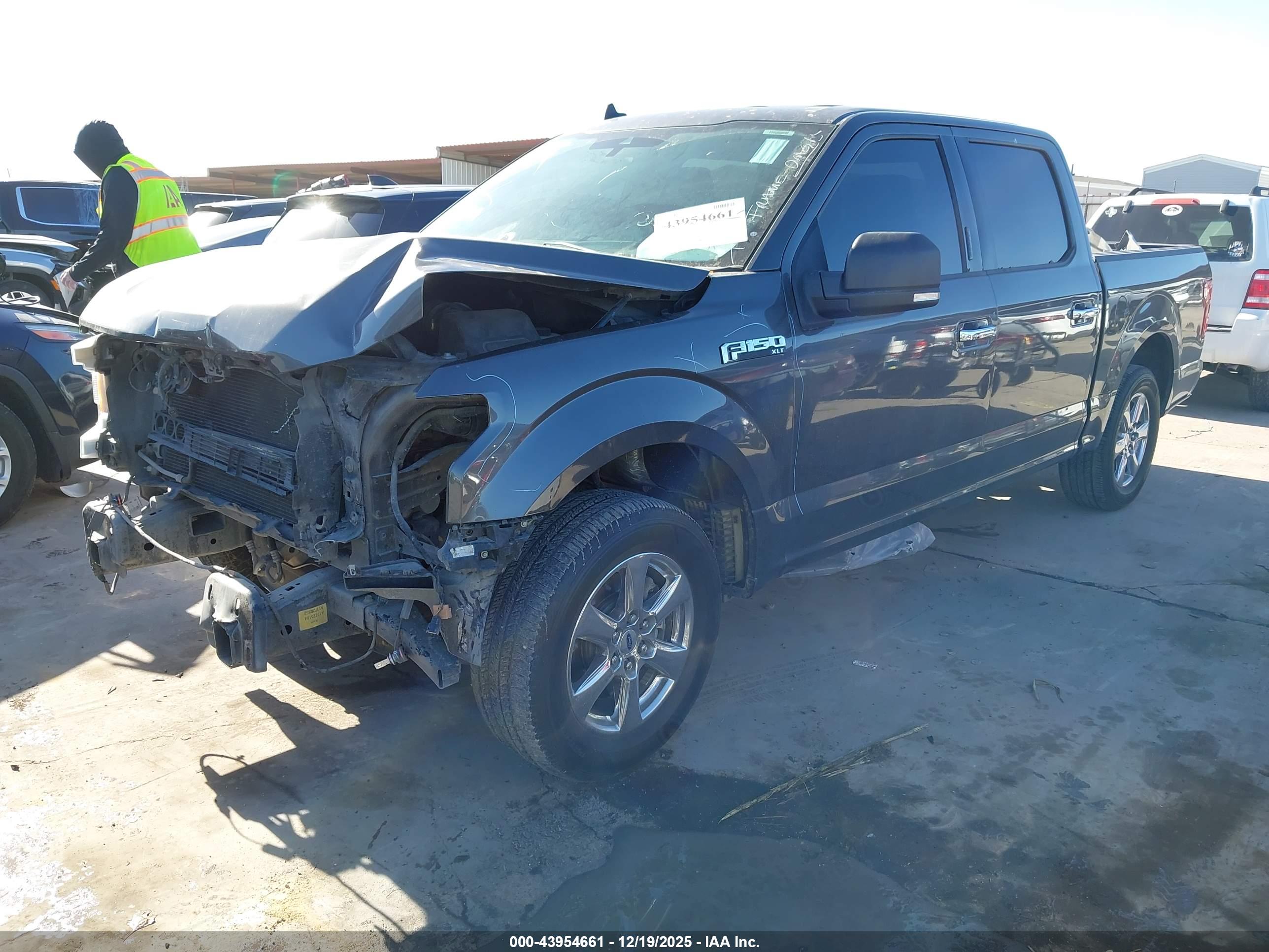 FORD F-150 image 2