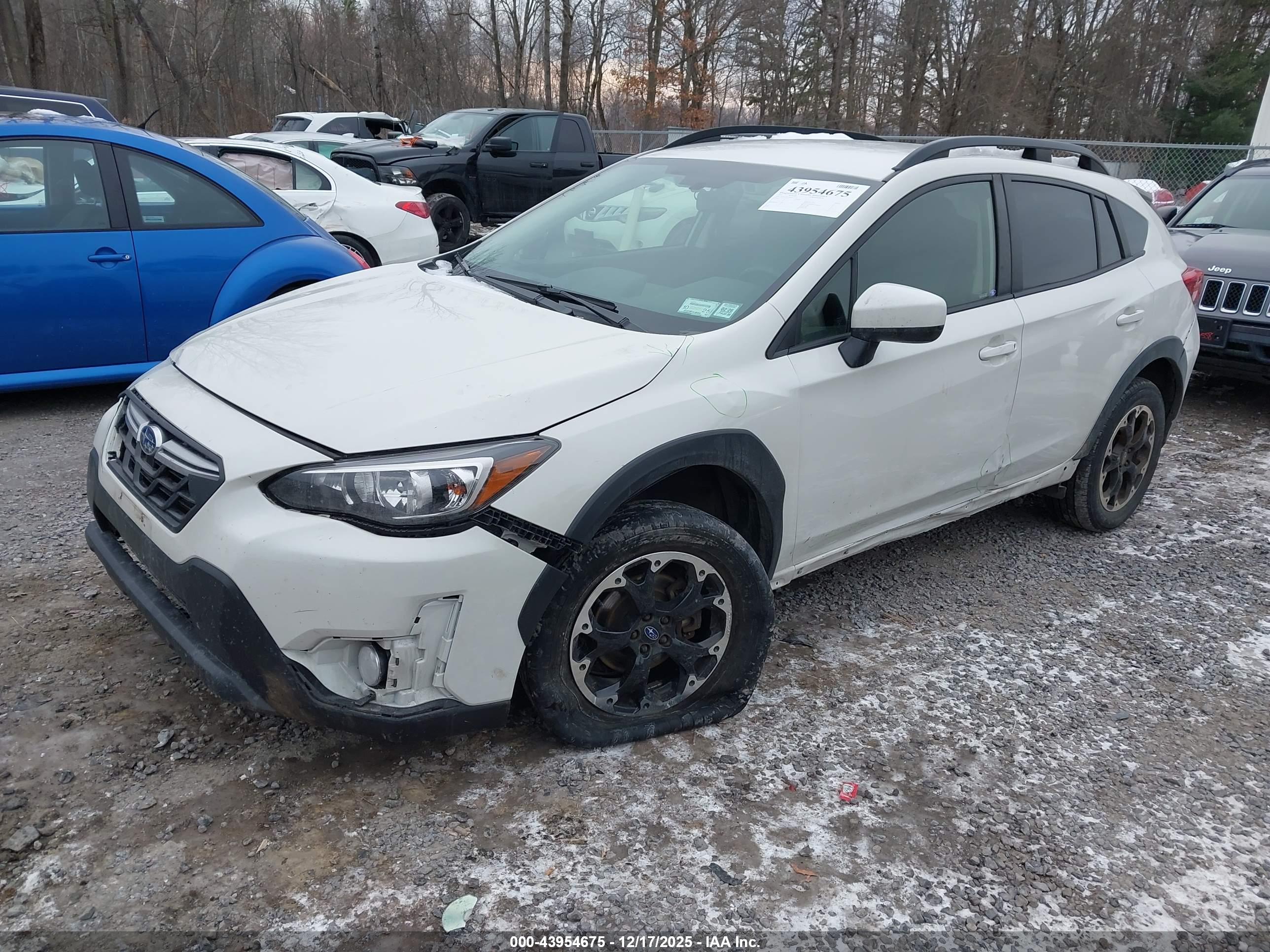 SUBARU CROSSTREK image 2