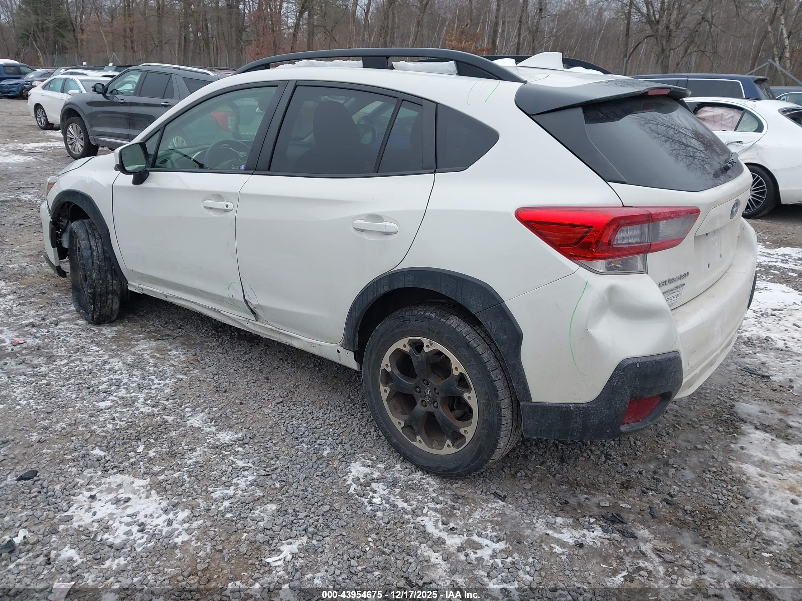SUBARU CROSSTREK image 3