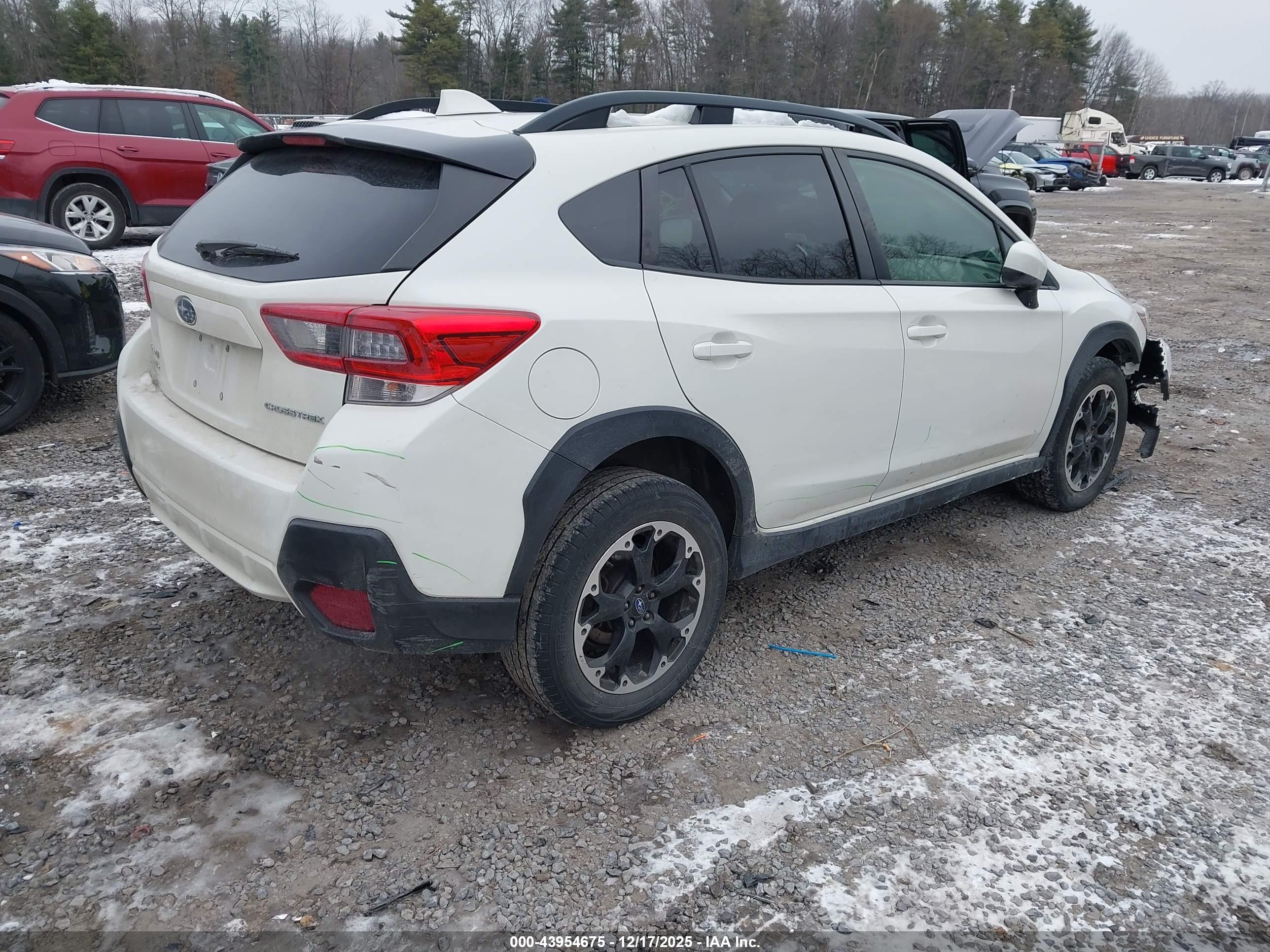 SUBARU CROSSTREK image 4