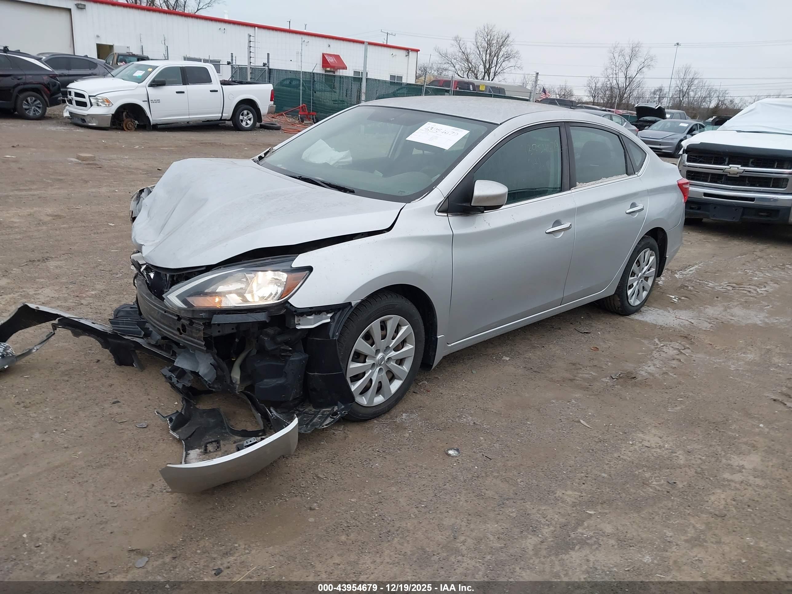 NISSAN SENTRA image 2
