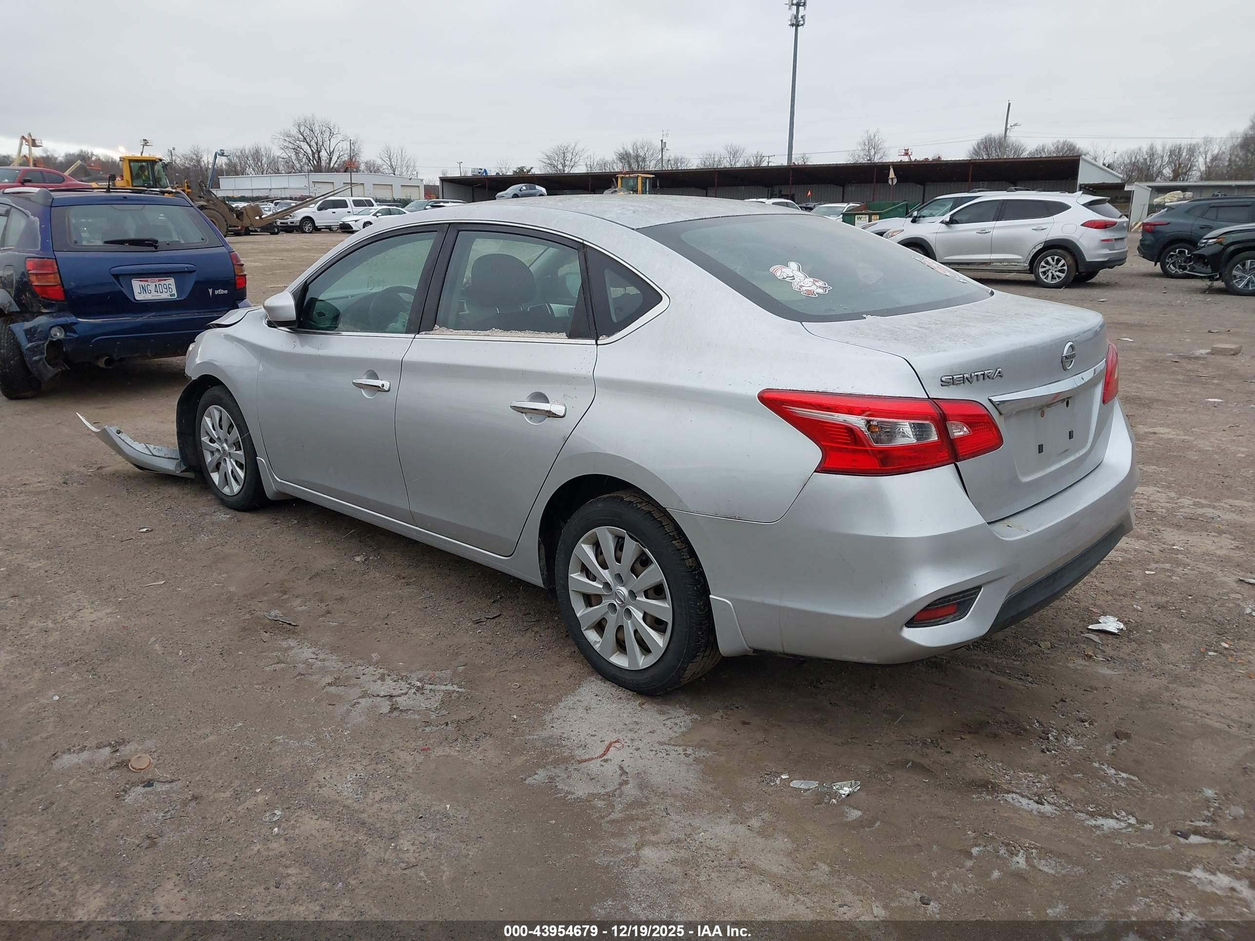 NISSAN SENTRA image 3