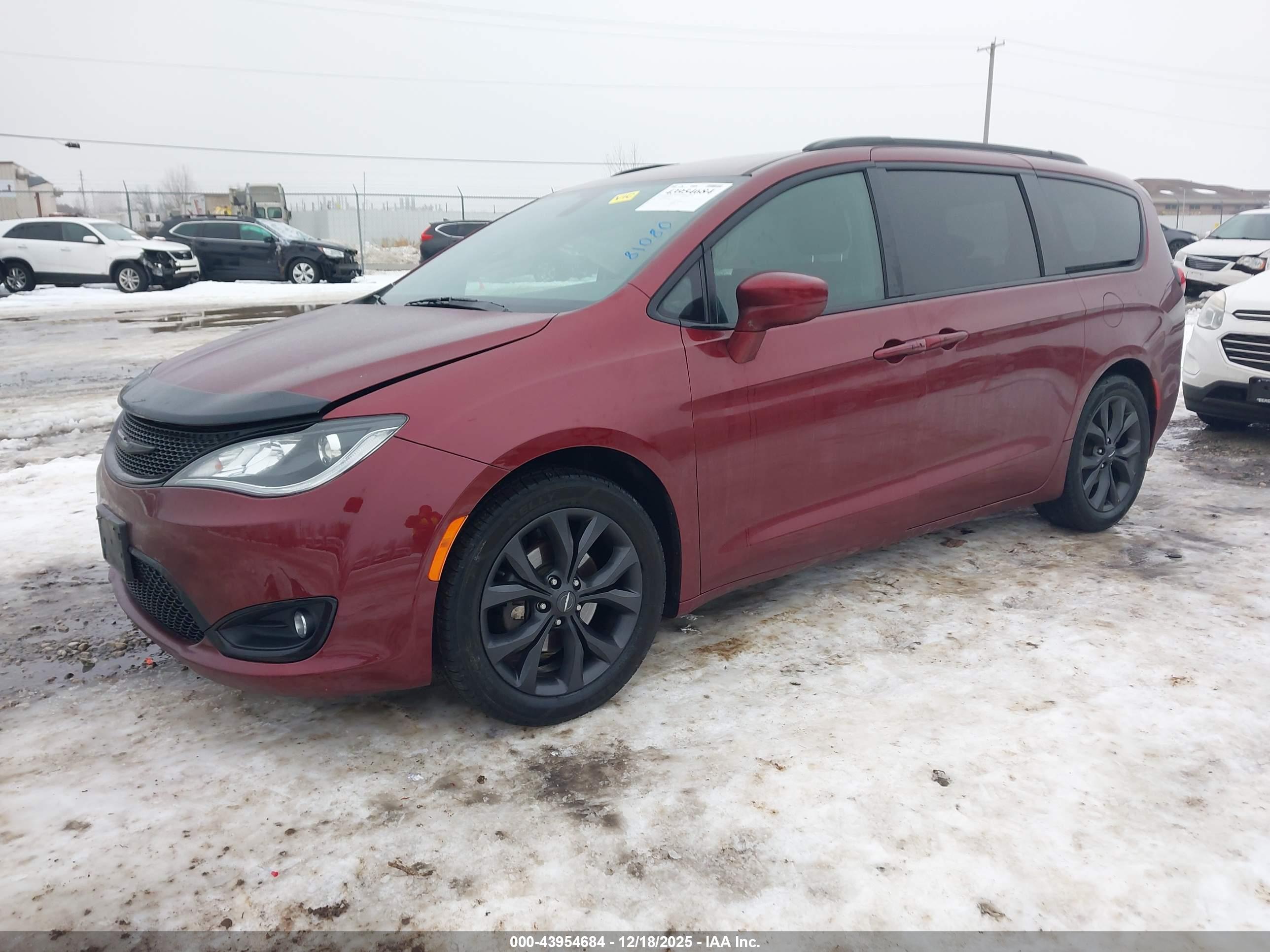 CHRYSLER PACIFICA image 2