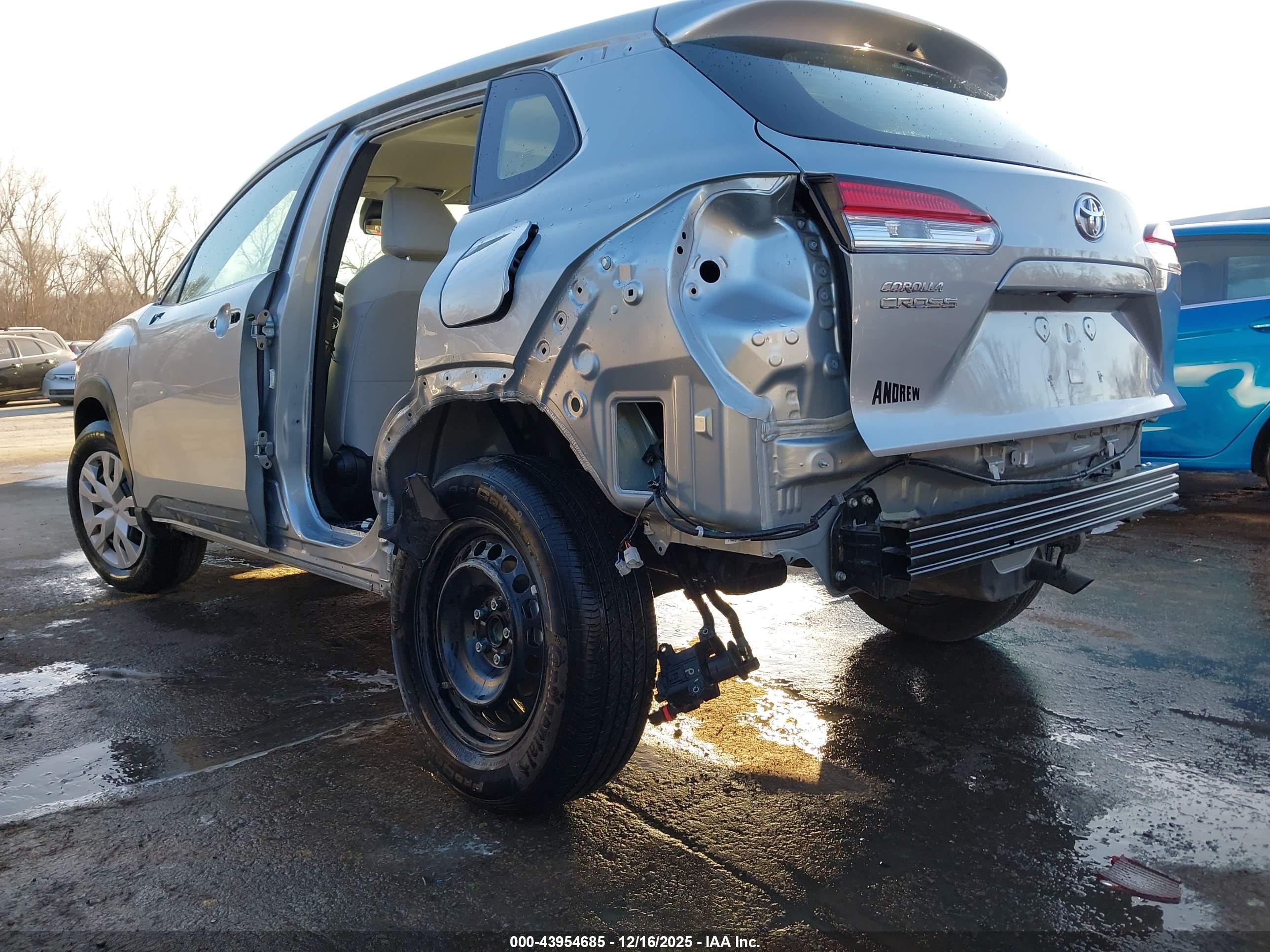 TOYOTA COROLLA image 3