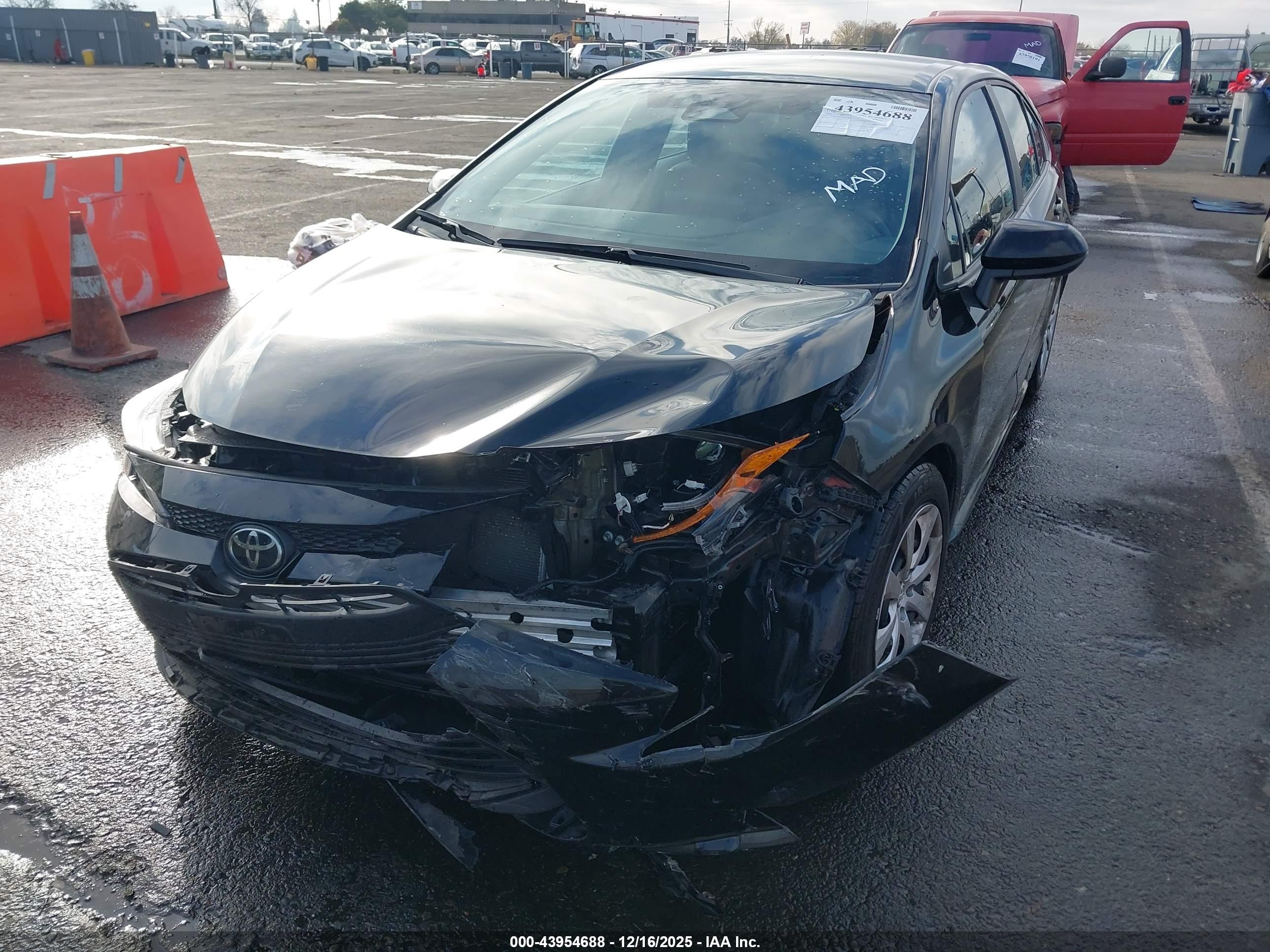 TOYOTA COROLLA image 2