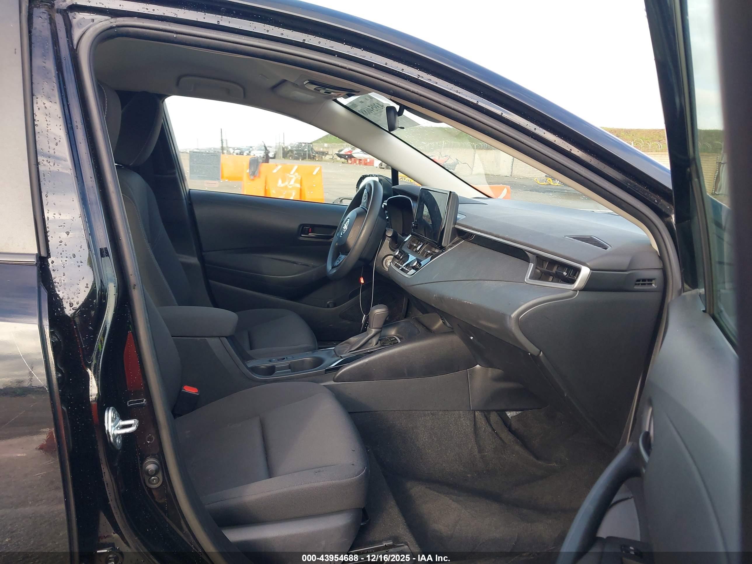 TOYOTA COROLLA image 5