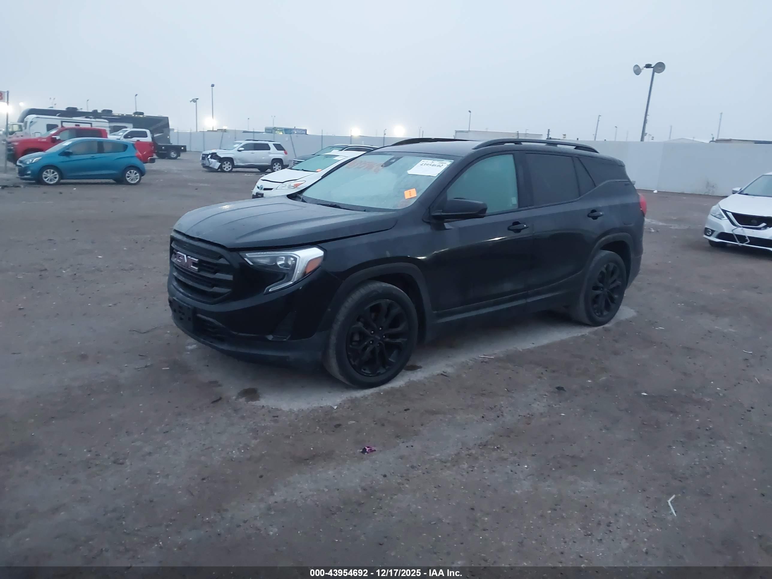 GMC TERRAIN image 2