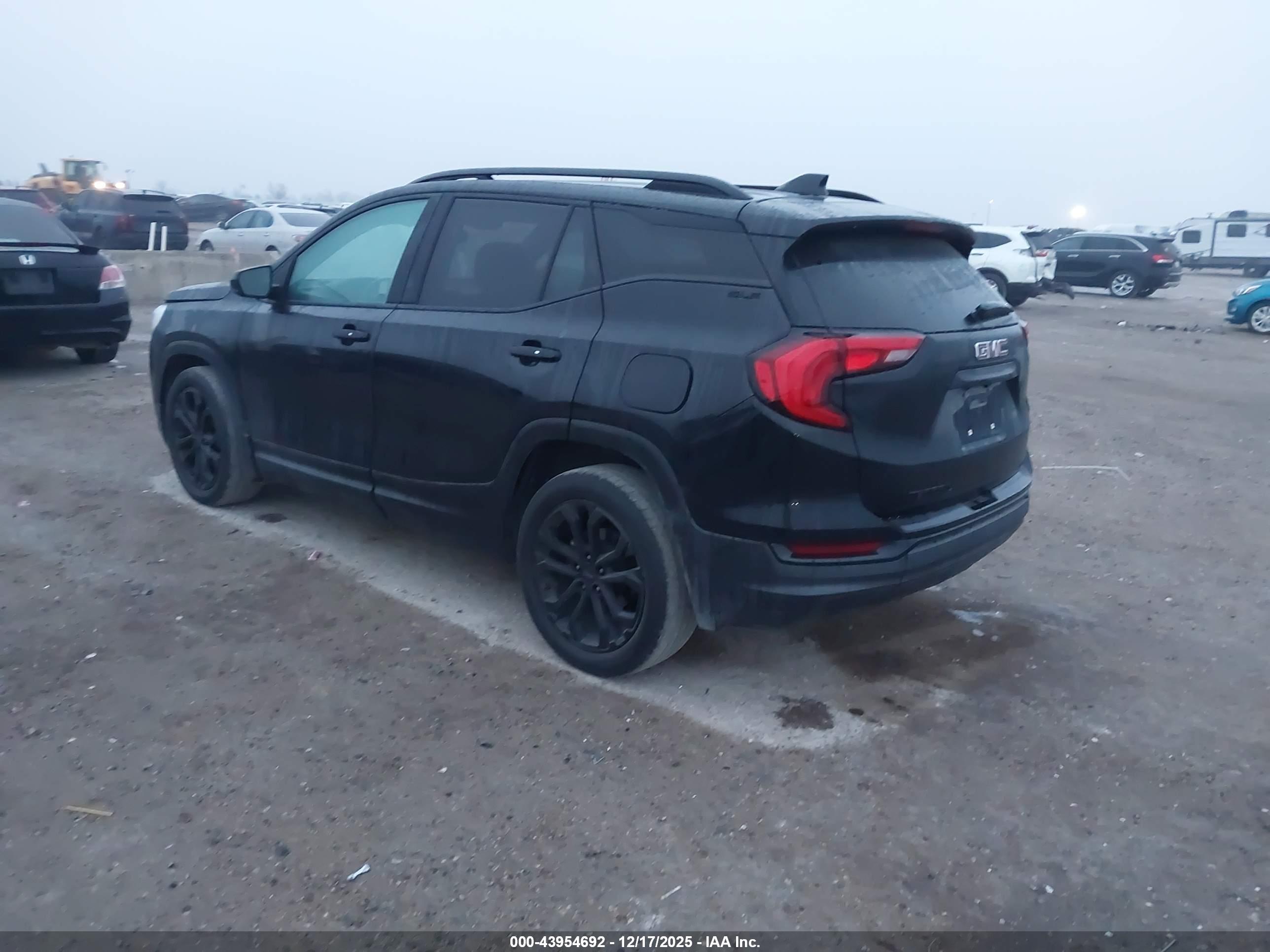 GMC TERRAIN image 3