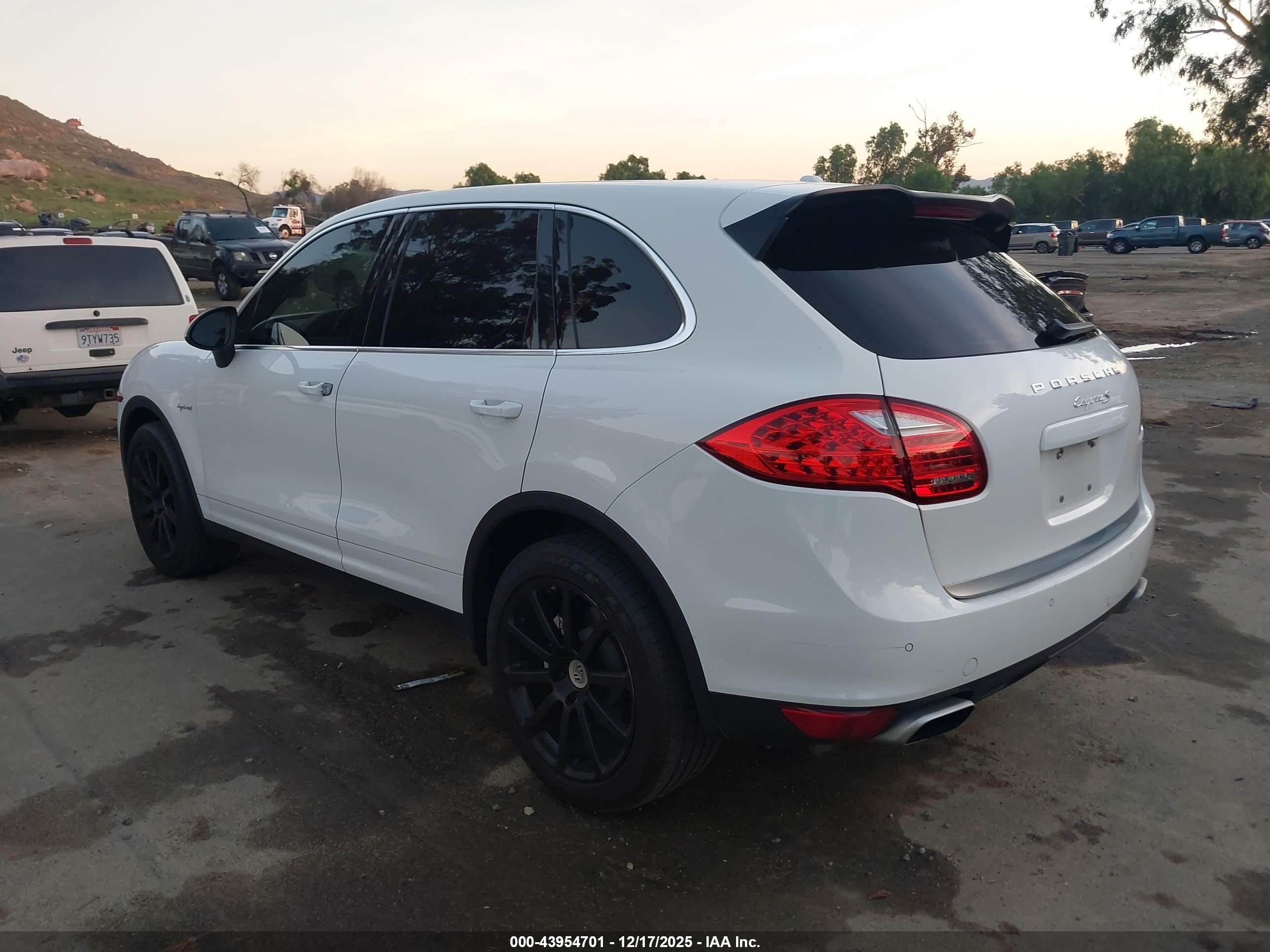 PORSCHE CAYENNE image 3