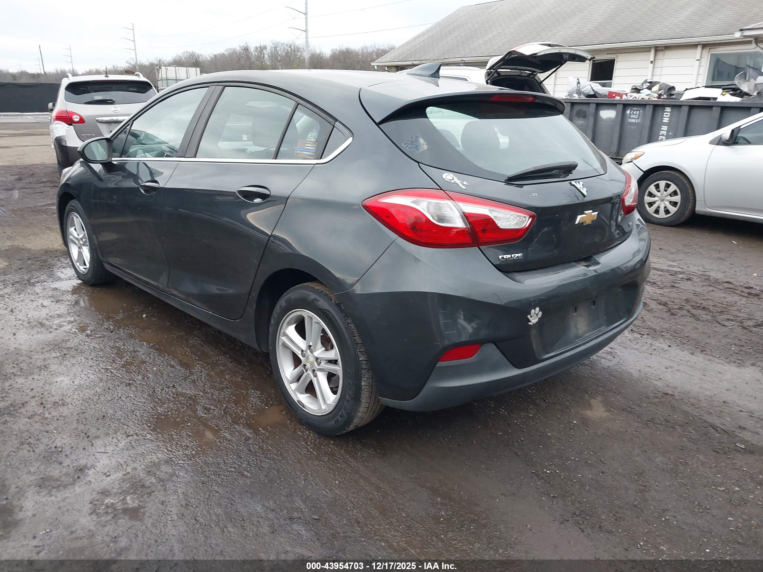 CHEVROLET CRUZE image 3