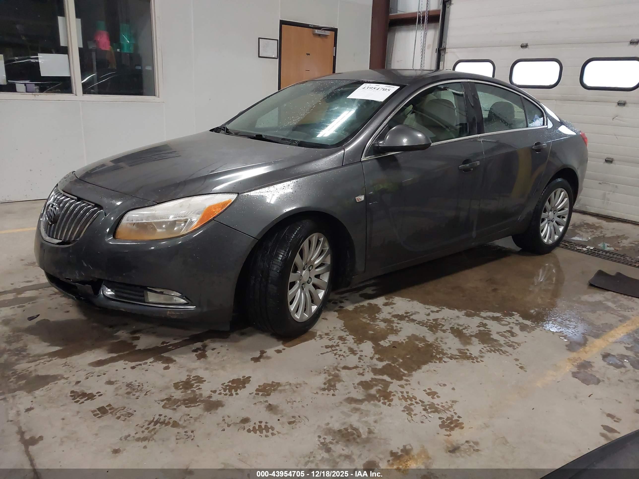 BUICK REGAL image 2