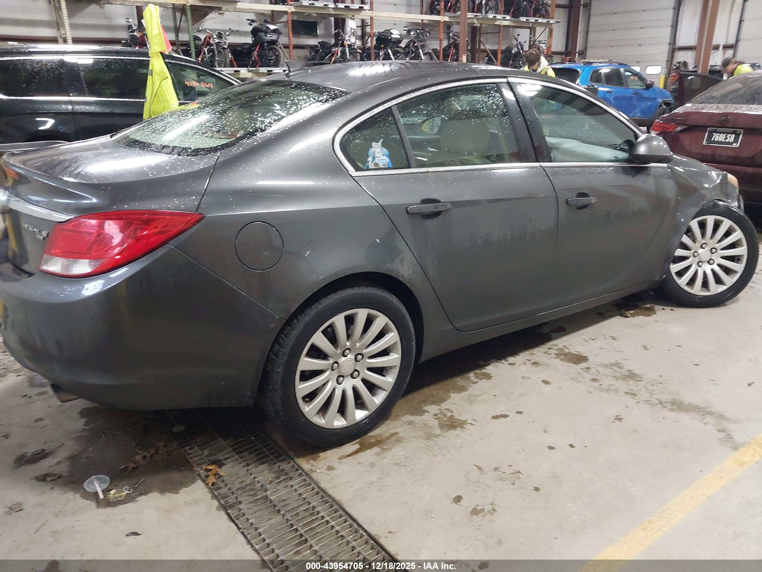 BUICK REGAL image 4