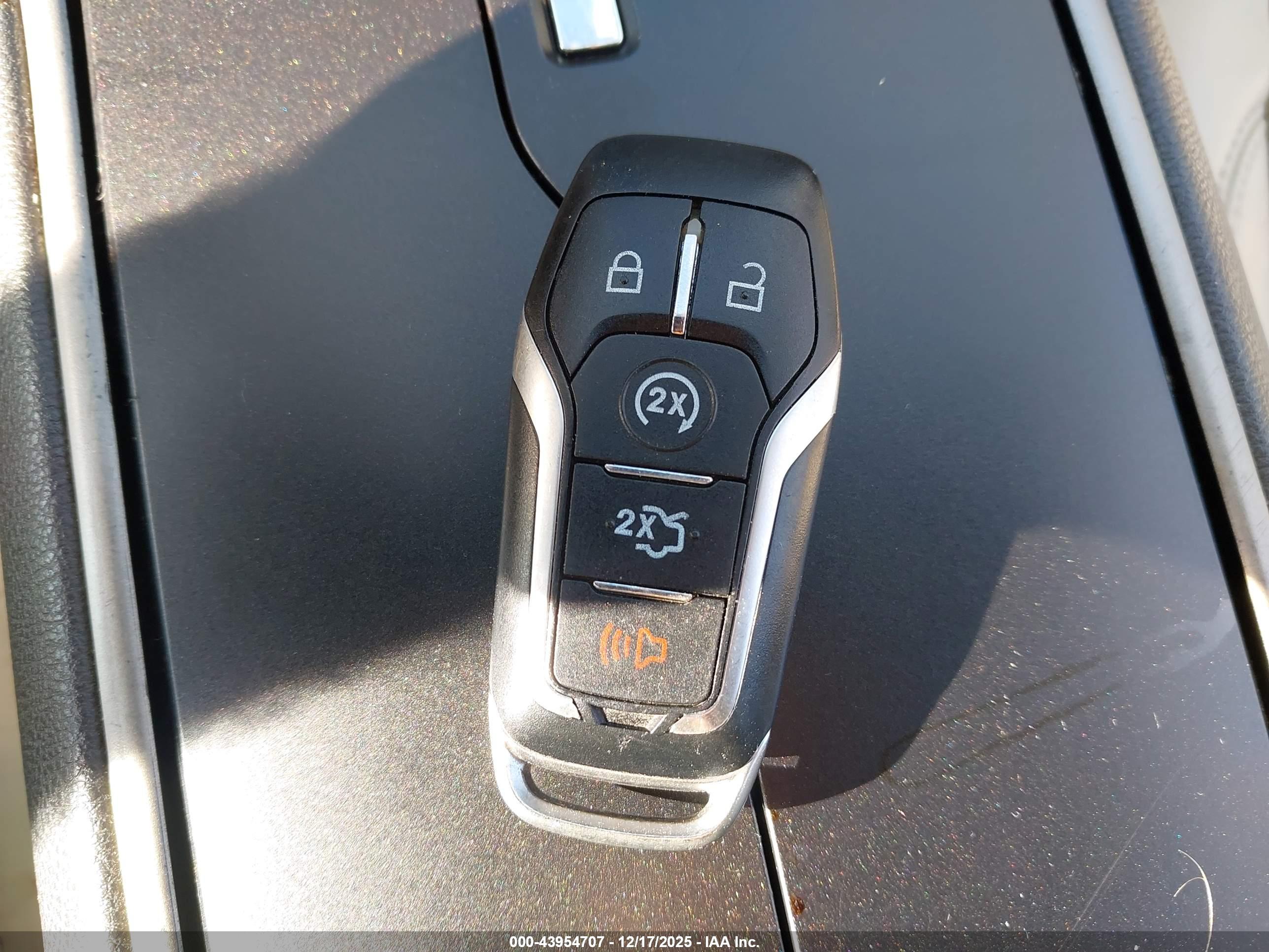 LINCOLN MKZ image 11