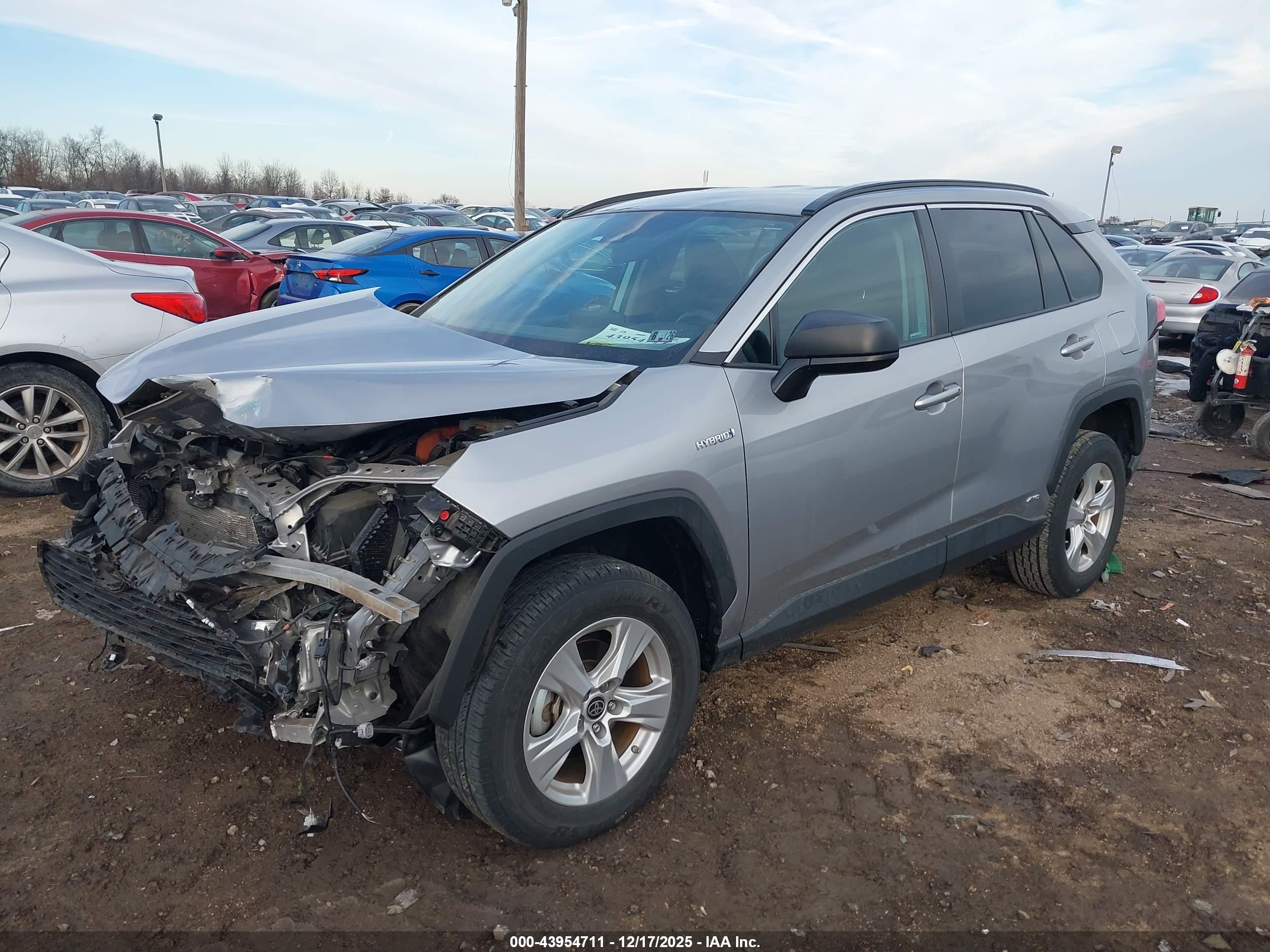 TOYOTA RAV4 image 2