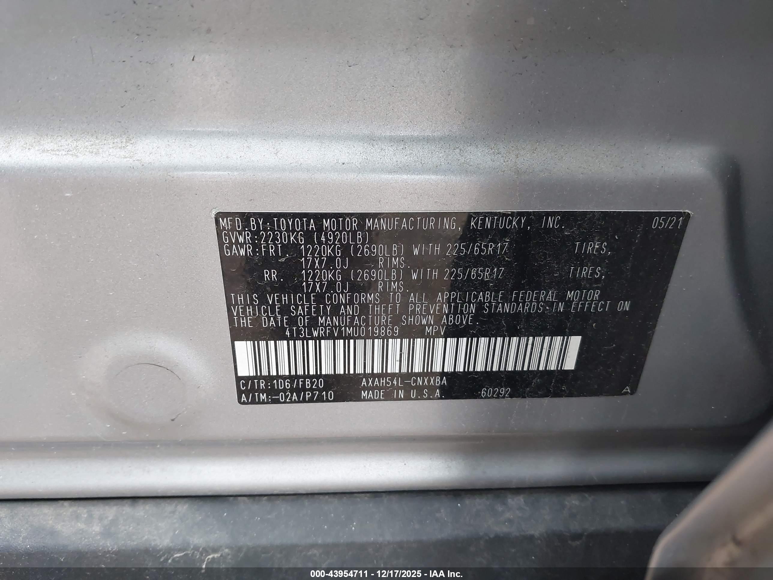 TOYOTA RAV4 image 9