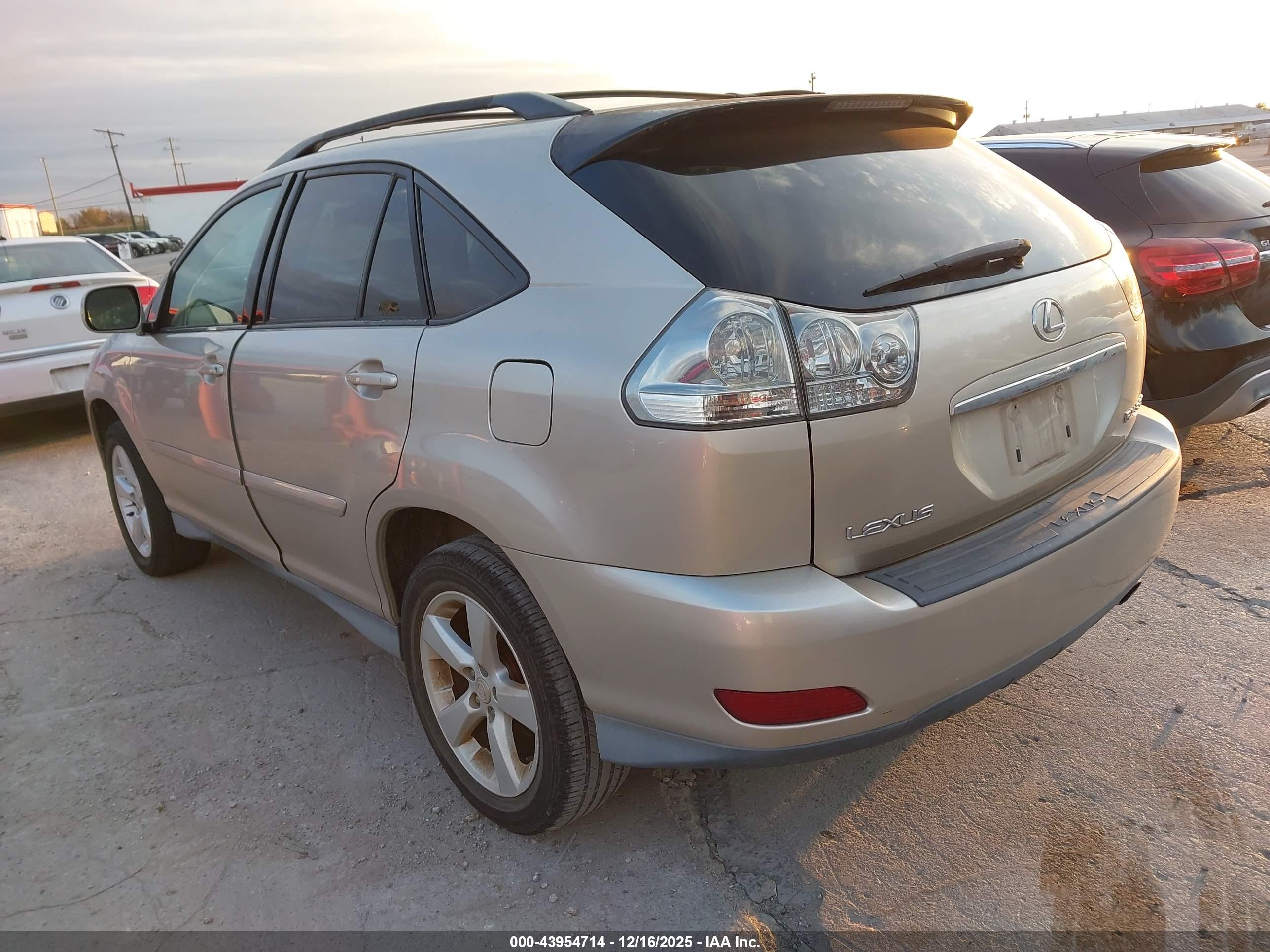 LEXUS RX image 3