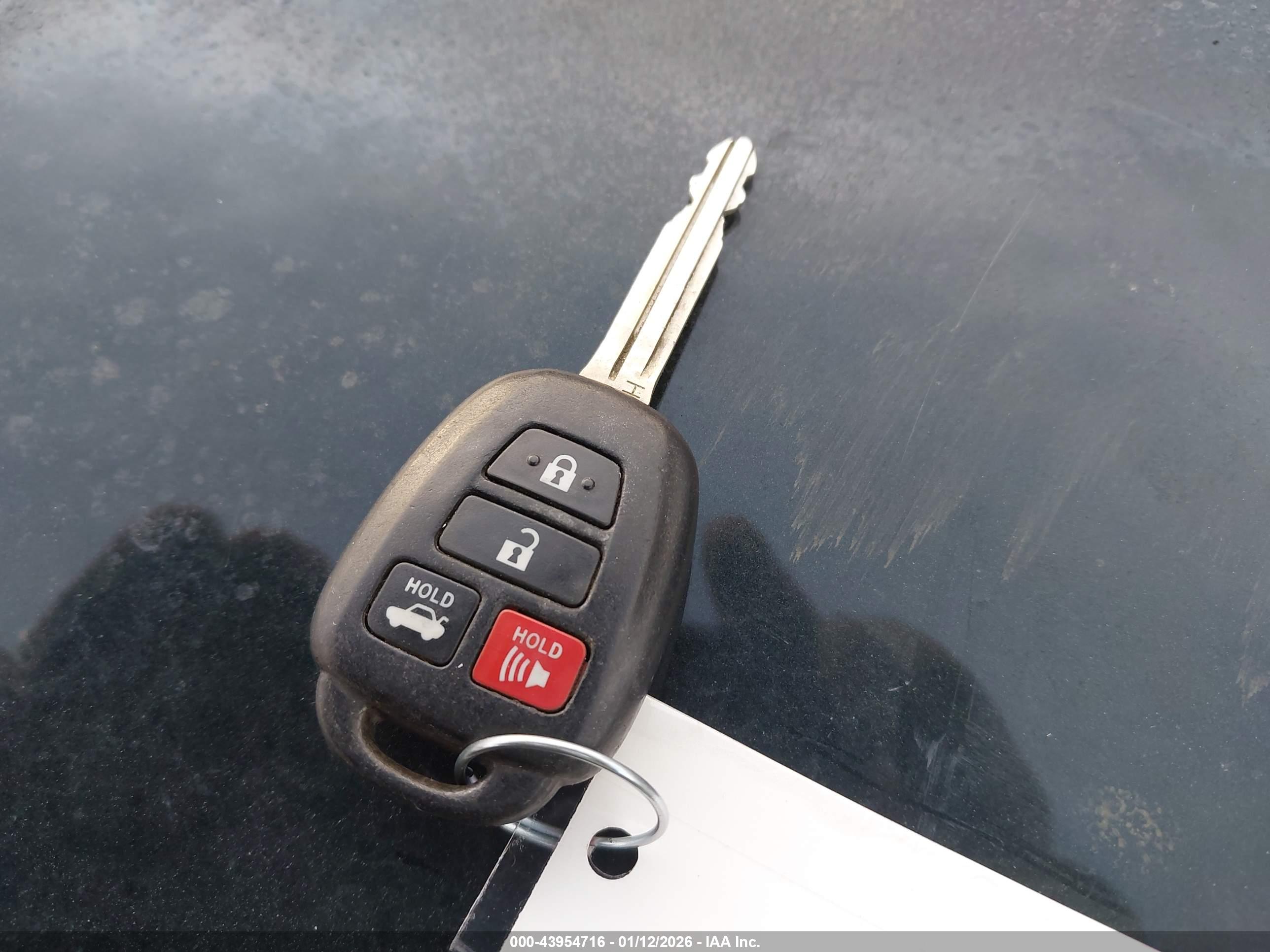 TOYOTA CAMRY image 11