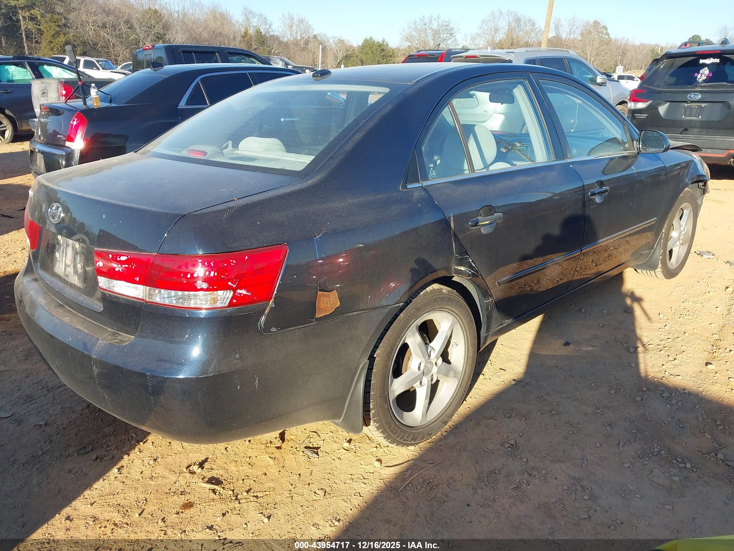 HYUNDAI SONATA image 4
