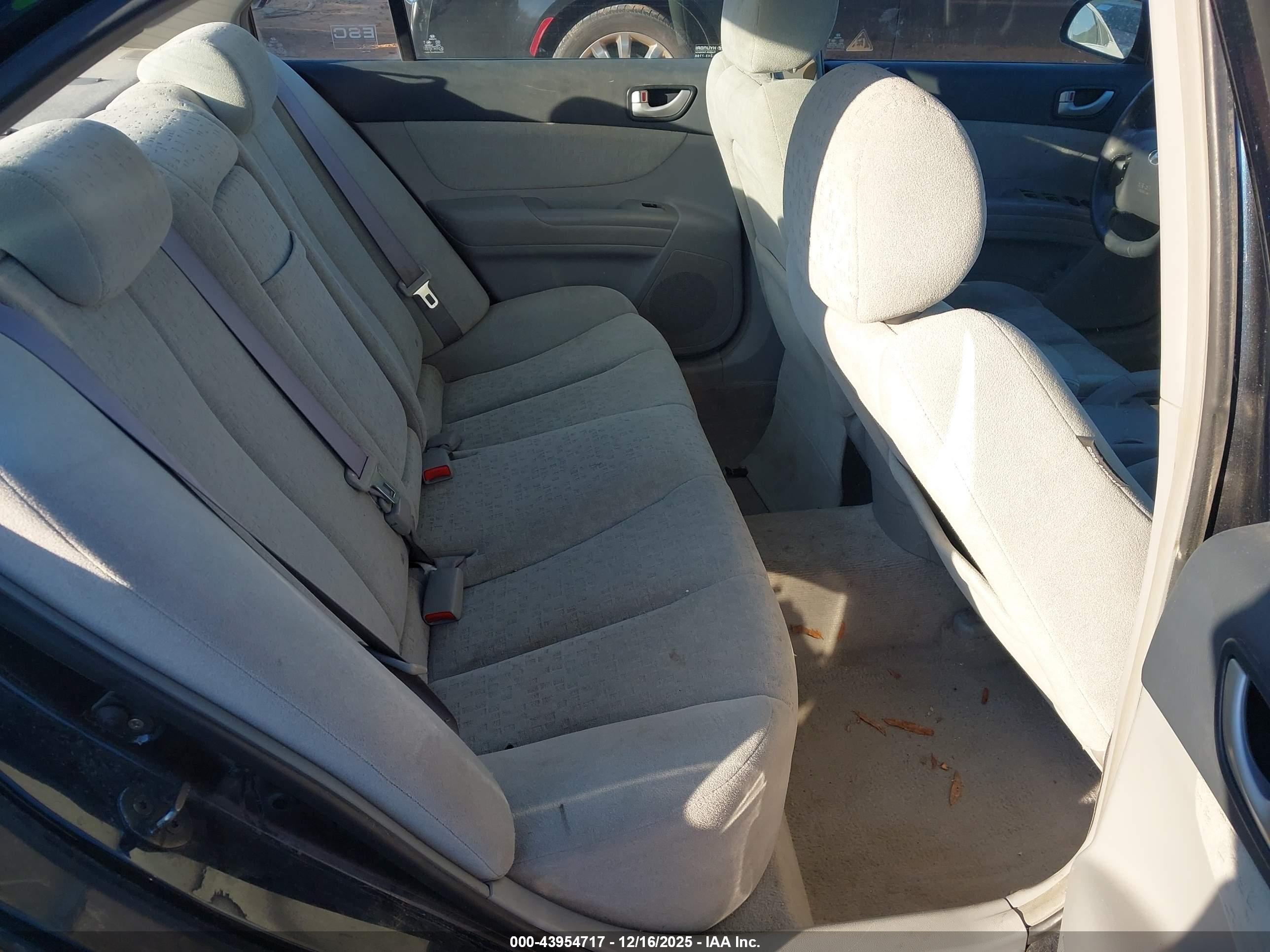 HYUNDAI SONATA image 8