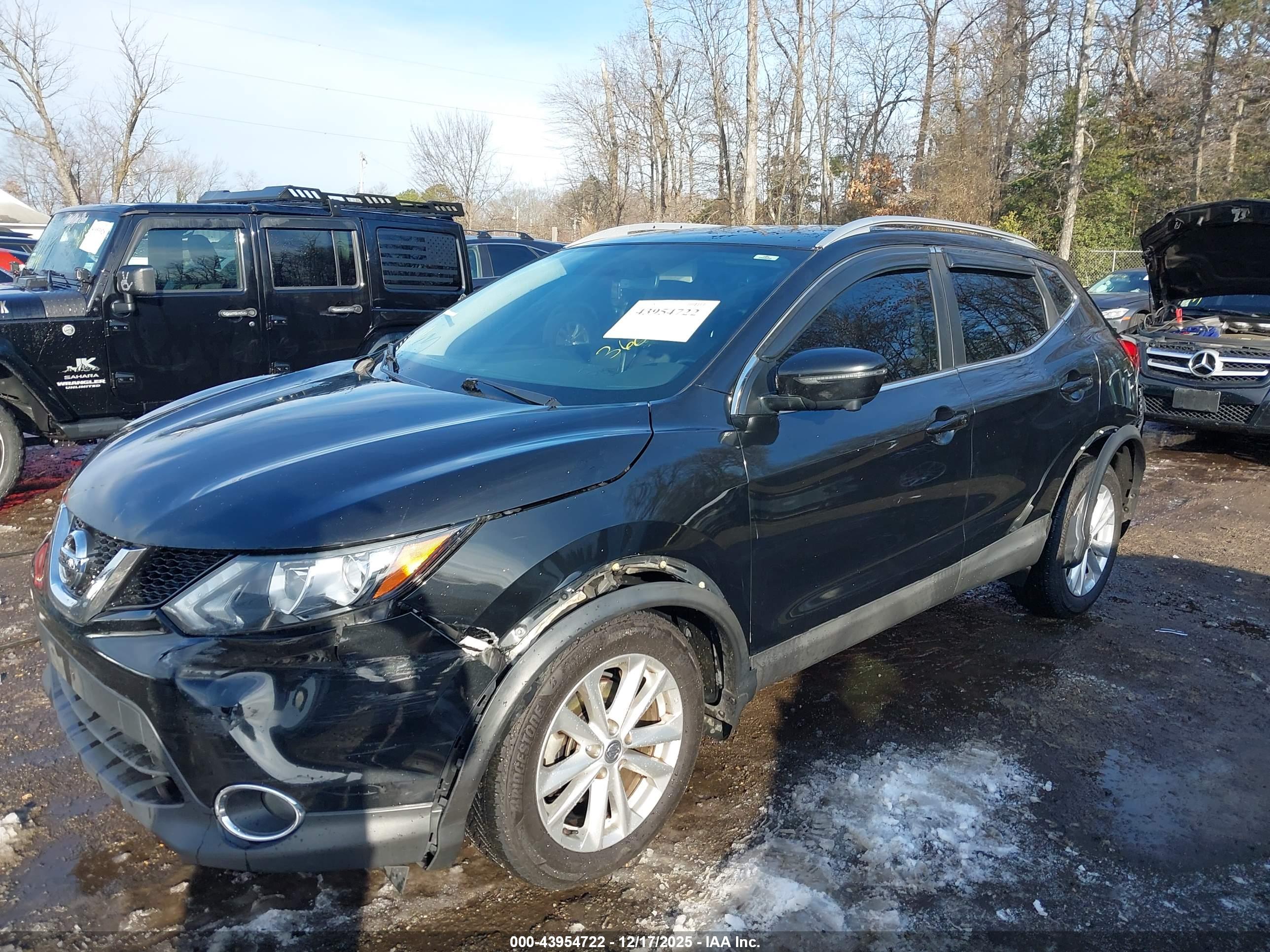 NISSAN ROGUE image 2