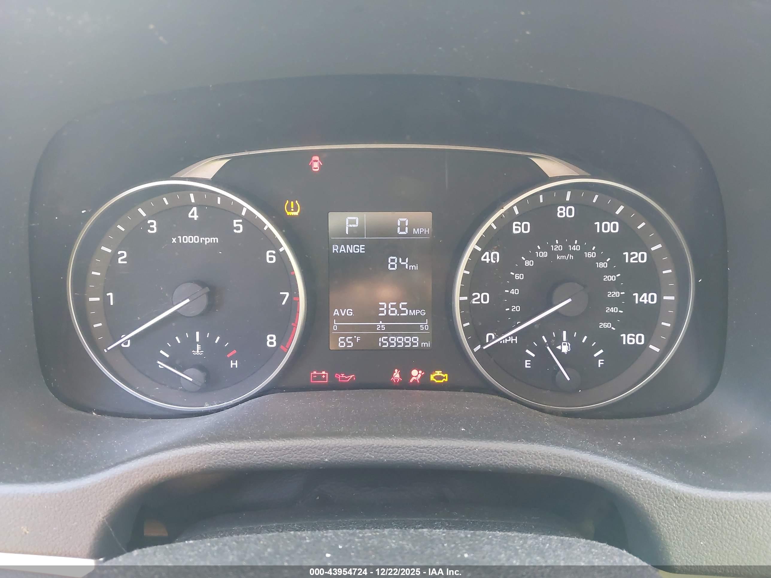 HYUNDAI ELANTRA image 7