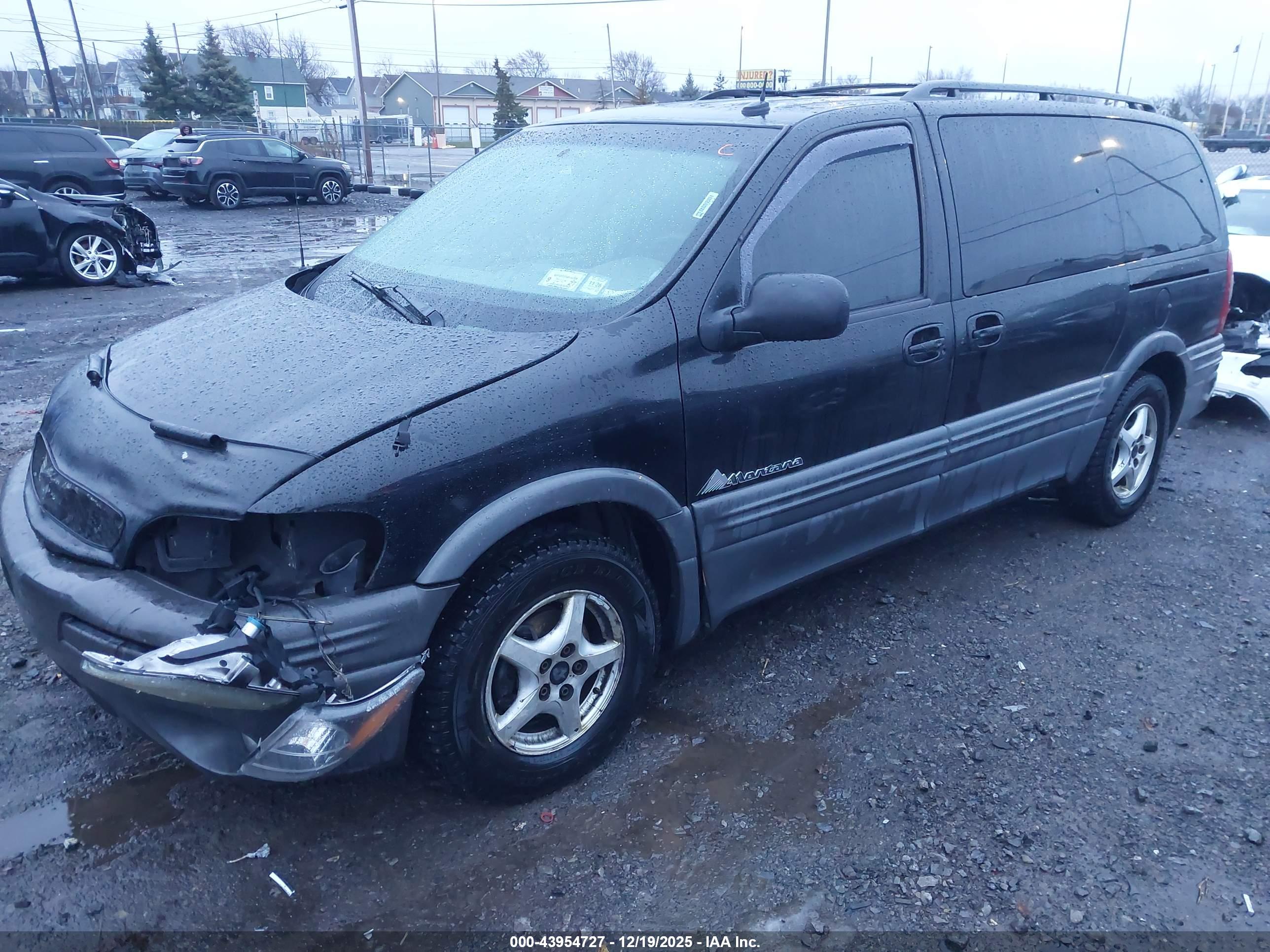 PONTIAC MONTANA image 2