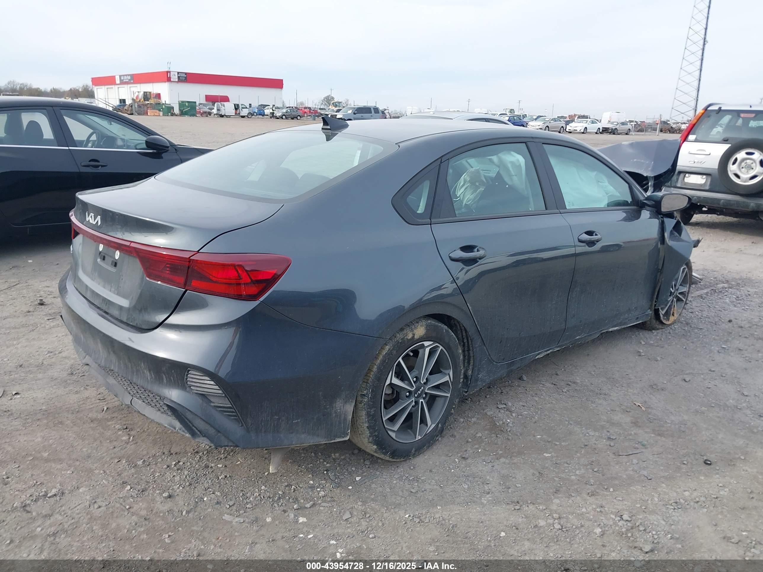 KIA FORTE image 4