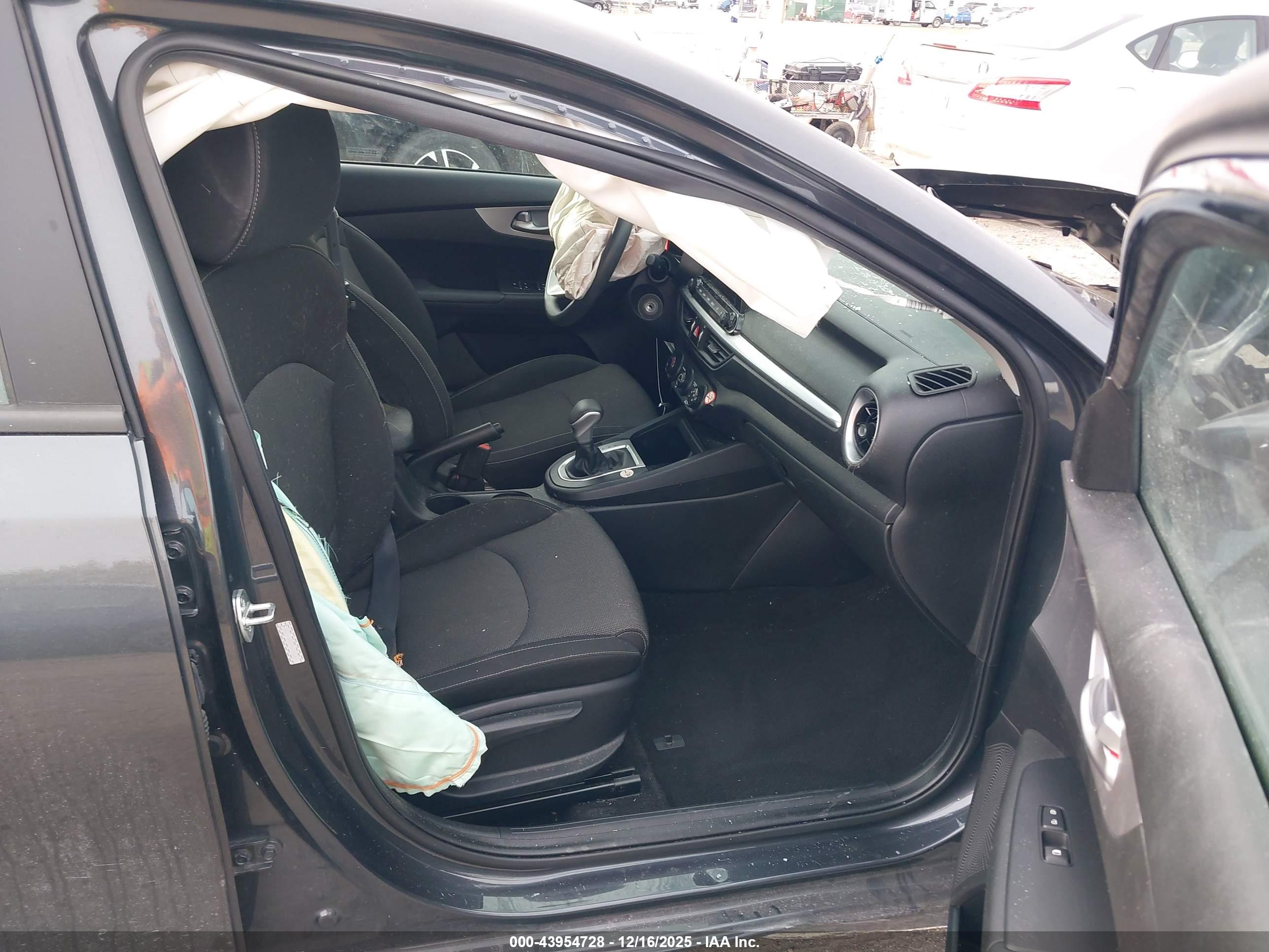 KIA FORTE image 5